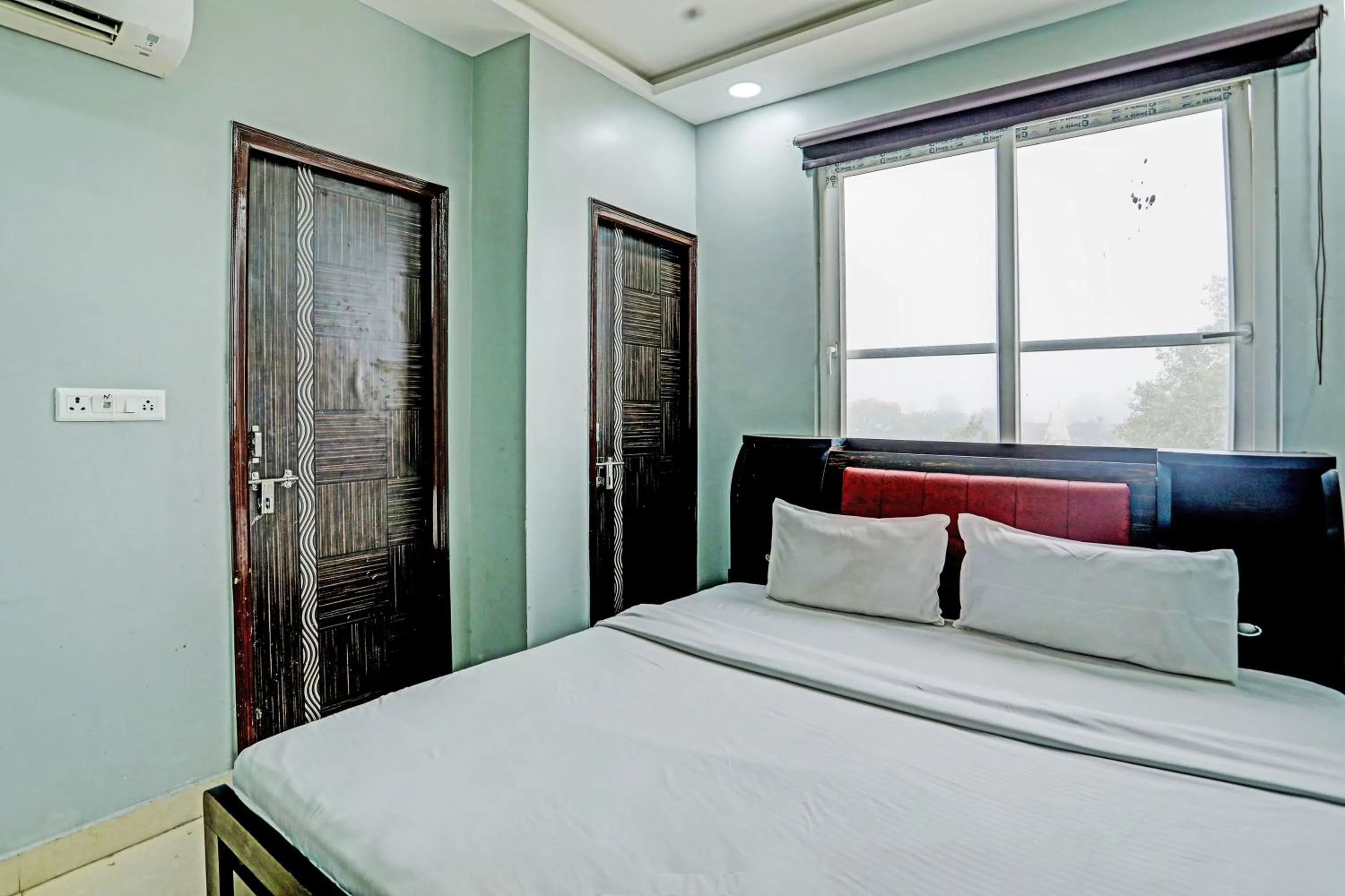 Bedroom, Bed in Super Hotel O Solam Inn