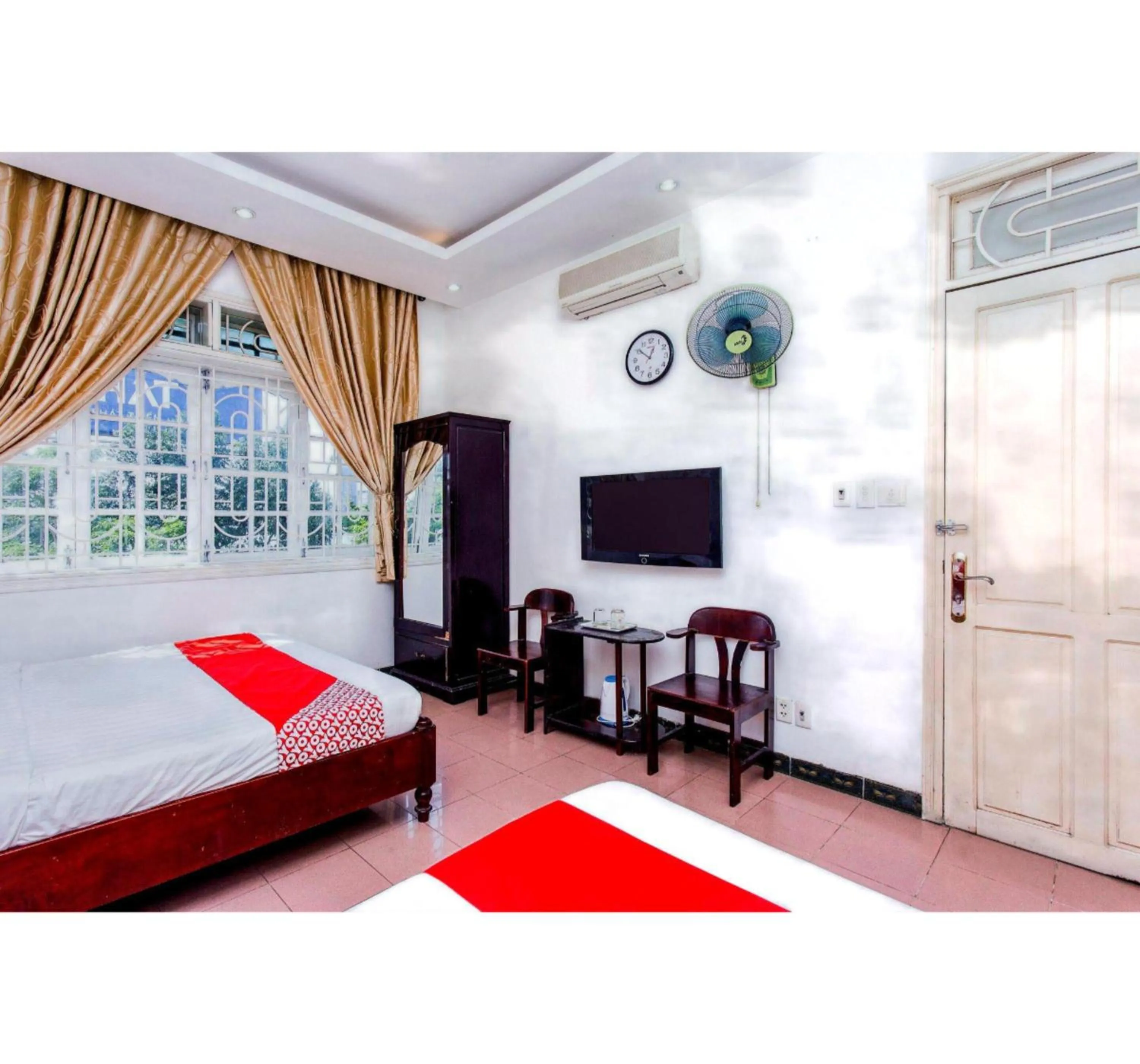 Bedroom in OYO 553 Truong Giang Hotel