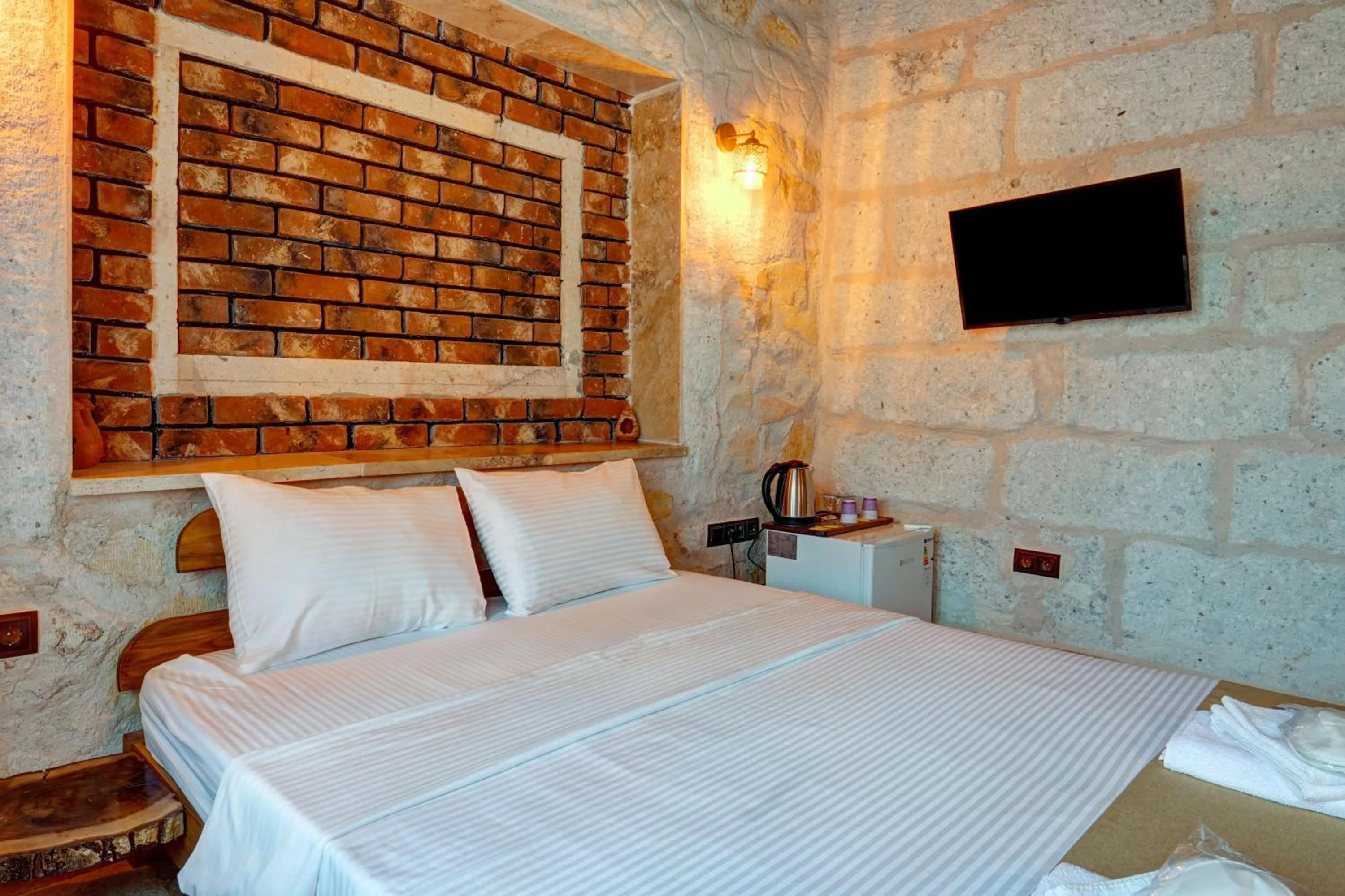Bed in Ceran Stone House