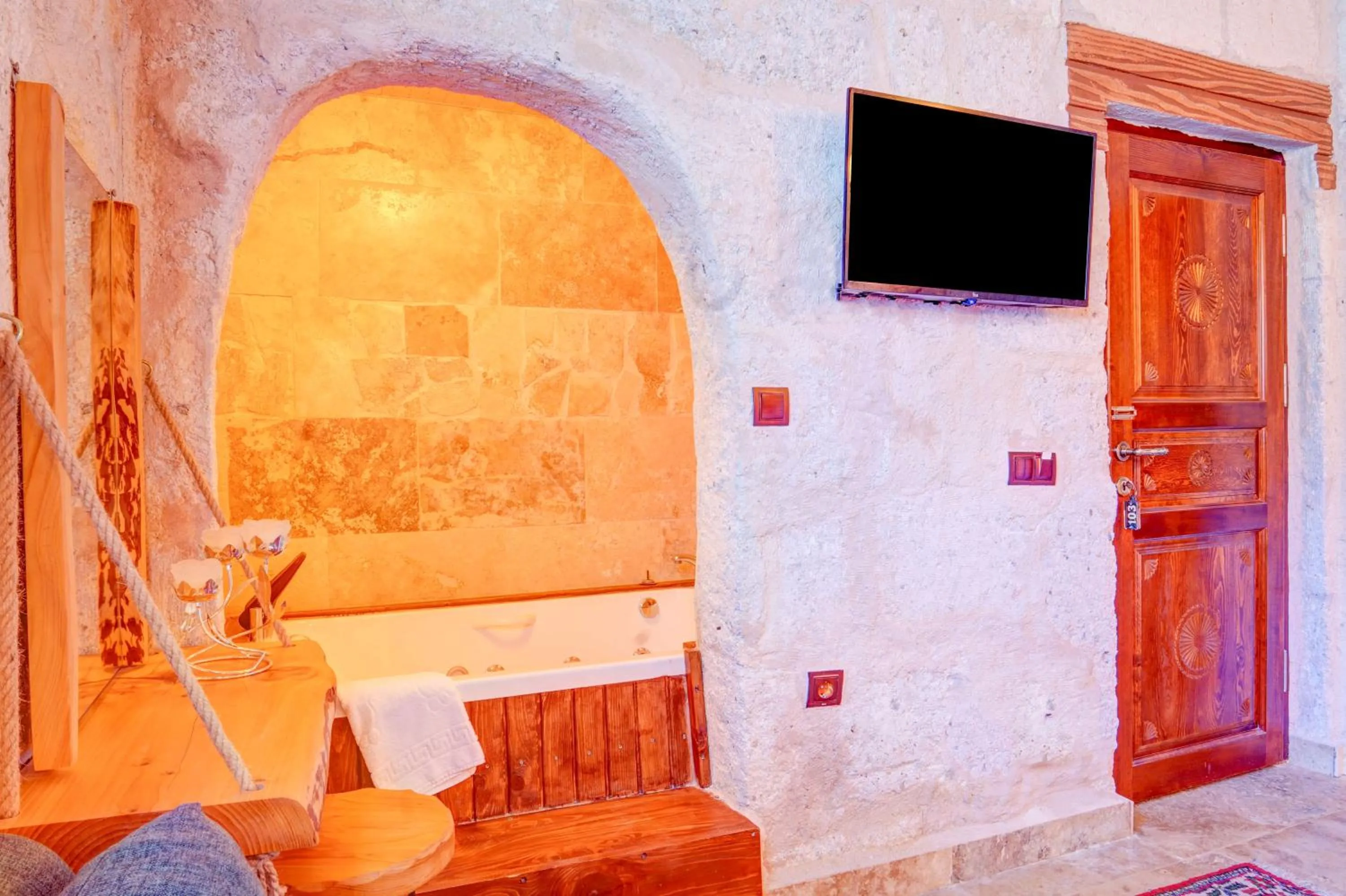 Hot Tub in Ceran Stone House