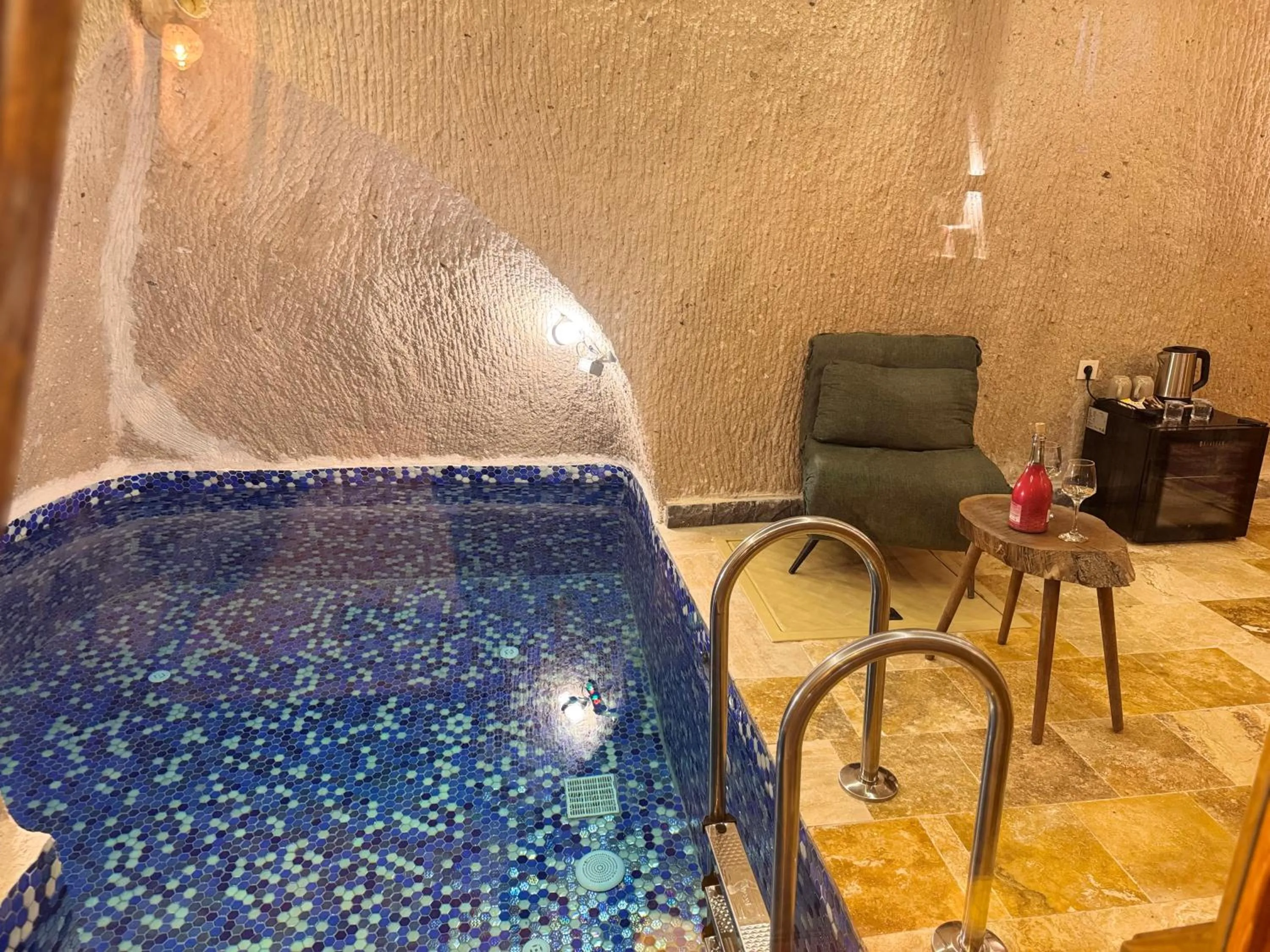 Swimming pool in Ceran Stone House