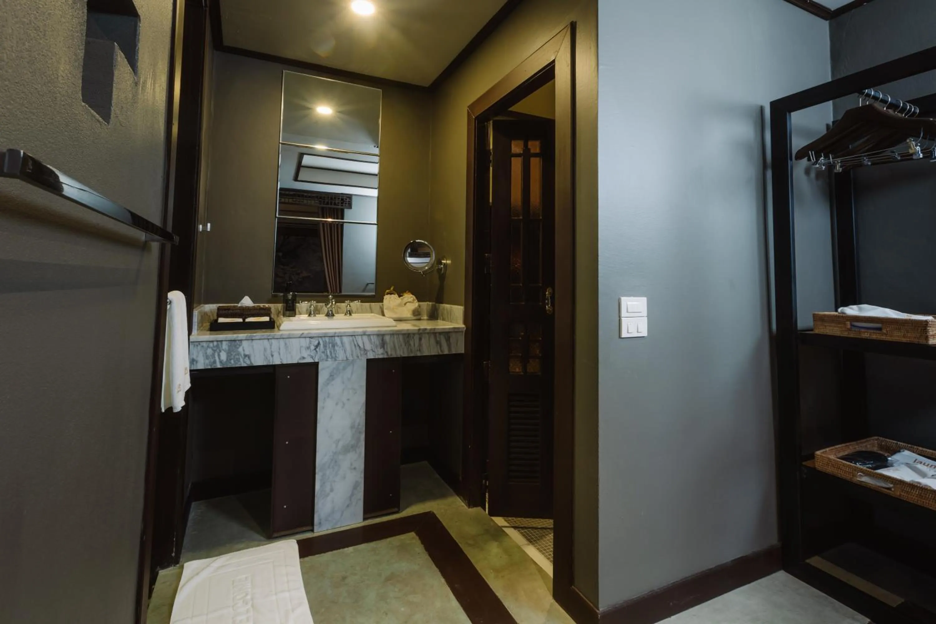 Bathroom in Lunar Mansion Hotel