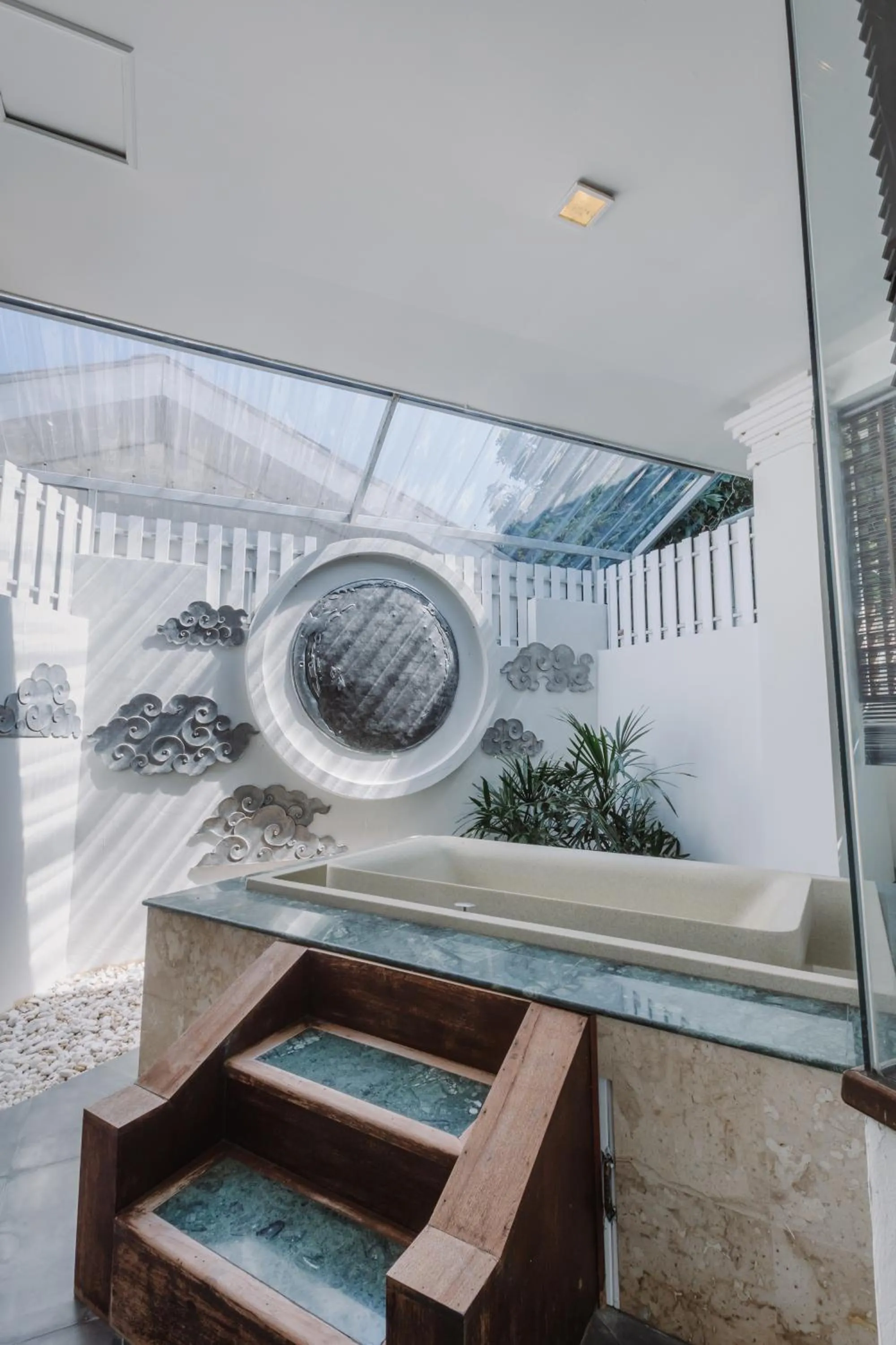 Bath in Lunar Mansion Hotel