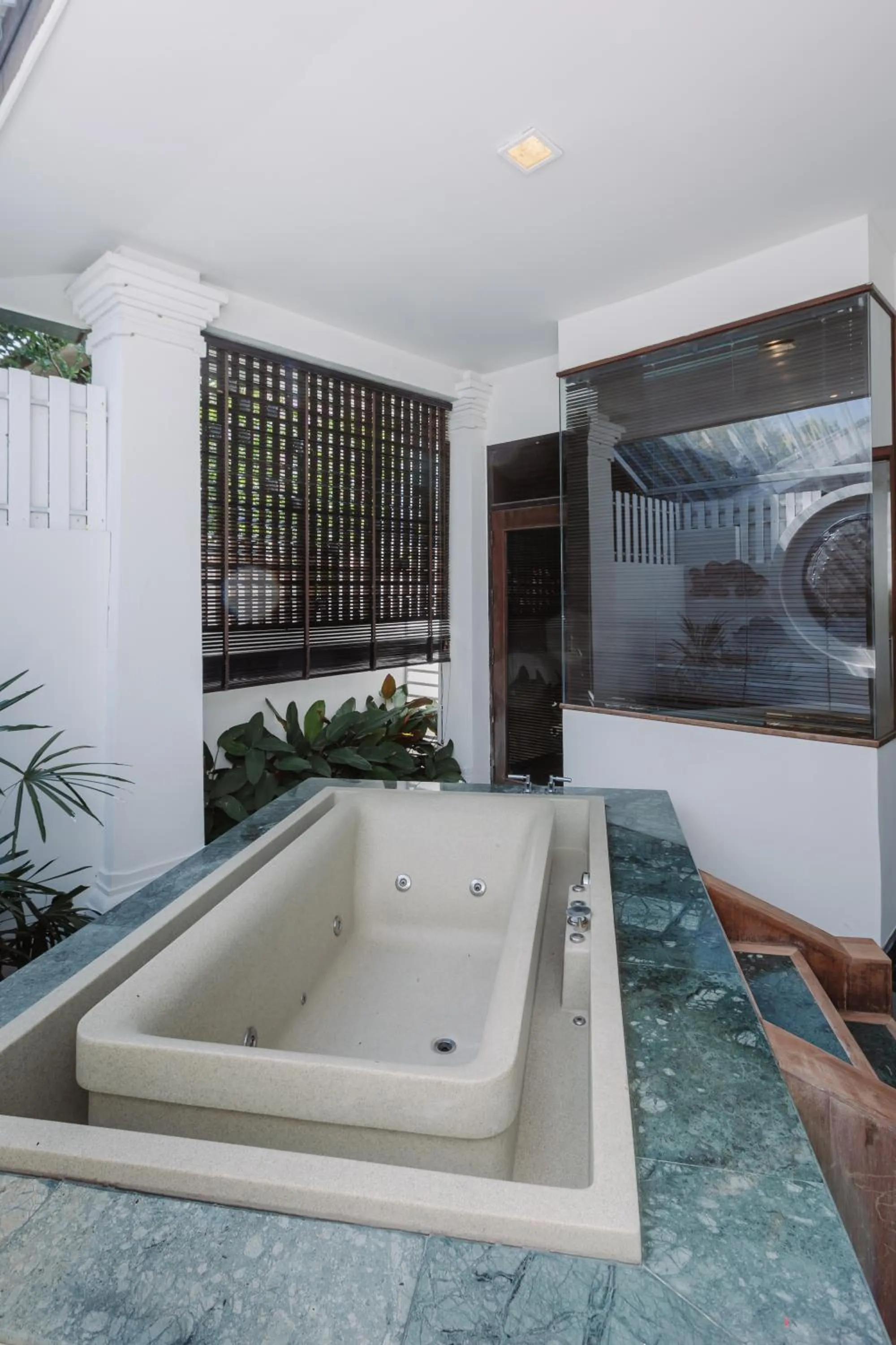 Bath in Lunar Mansion Hotel