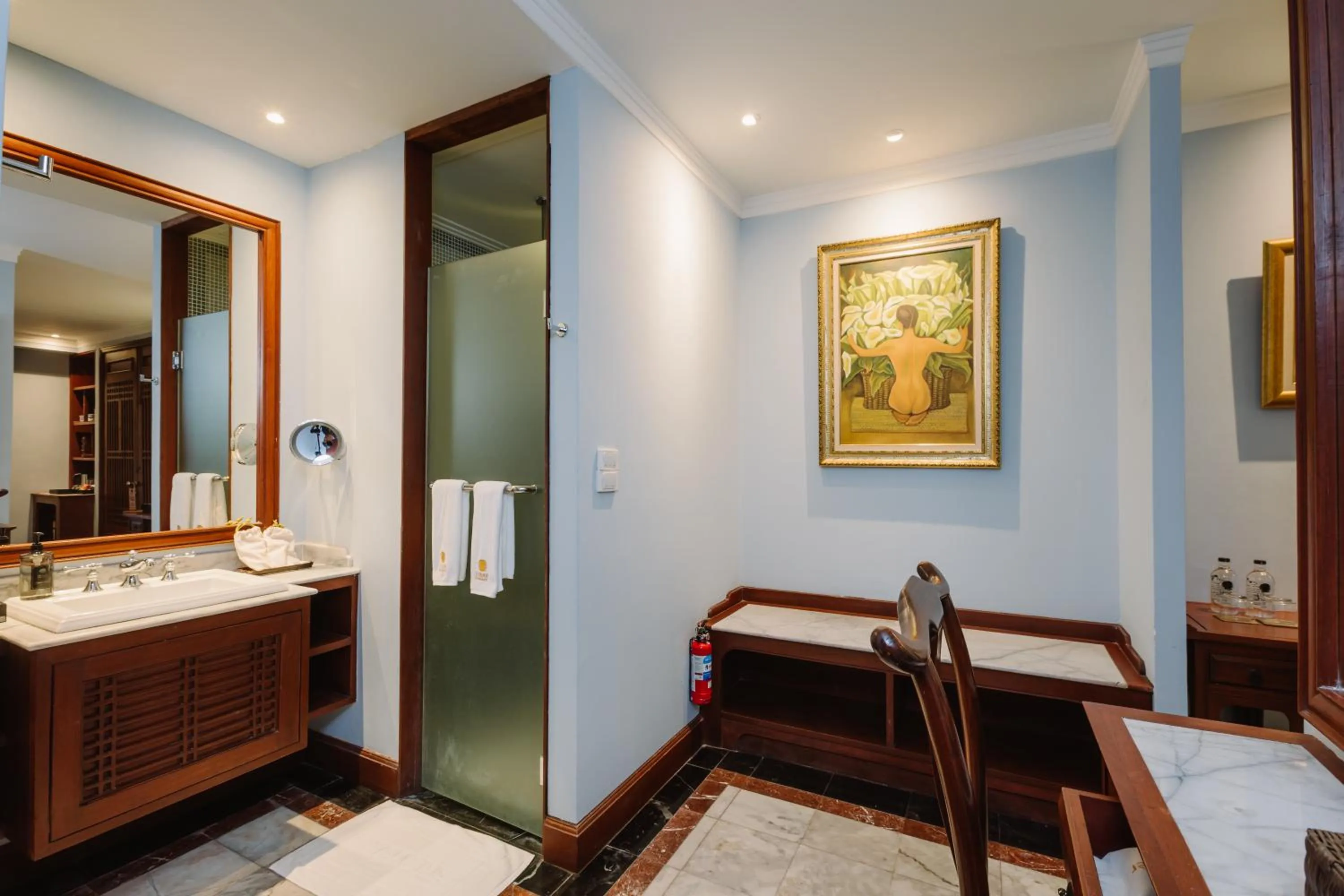 Bathroom in Lunar Mansion Hotel