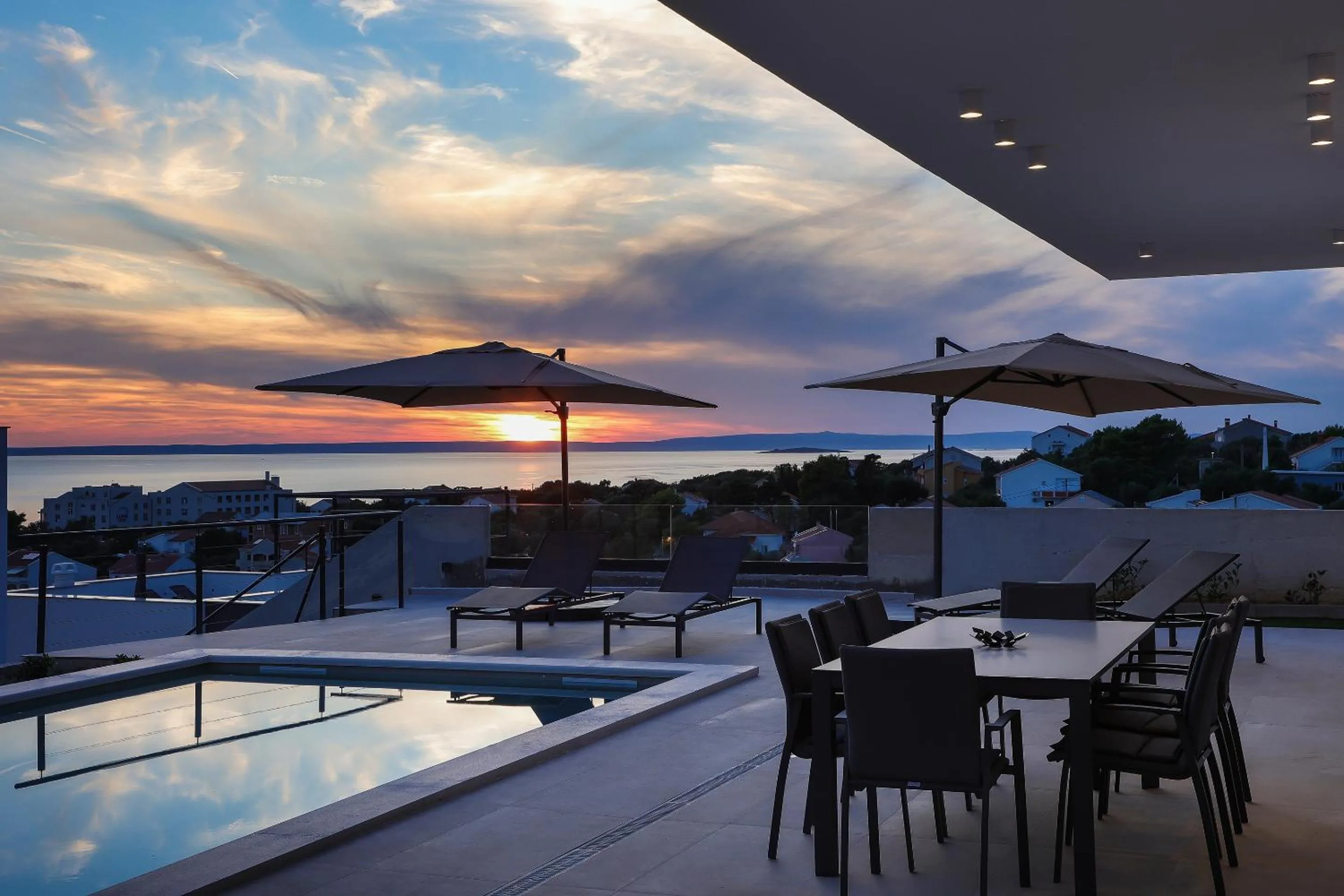 Luxury villa del Sol