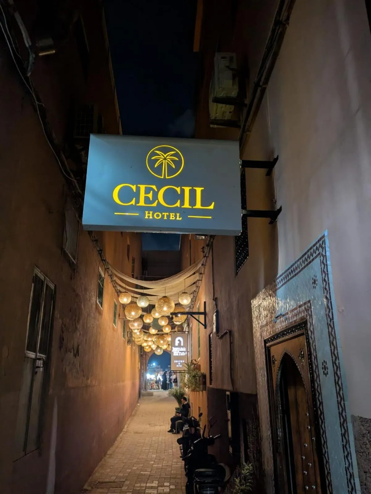 Property building in Hotel Cecil