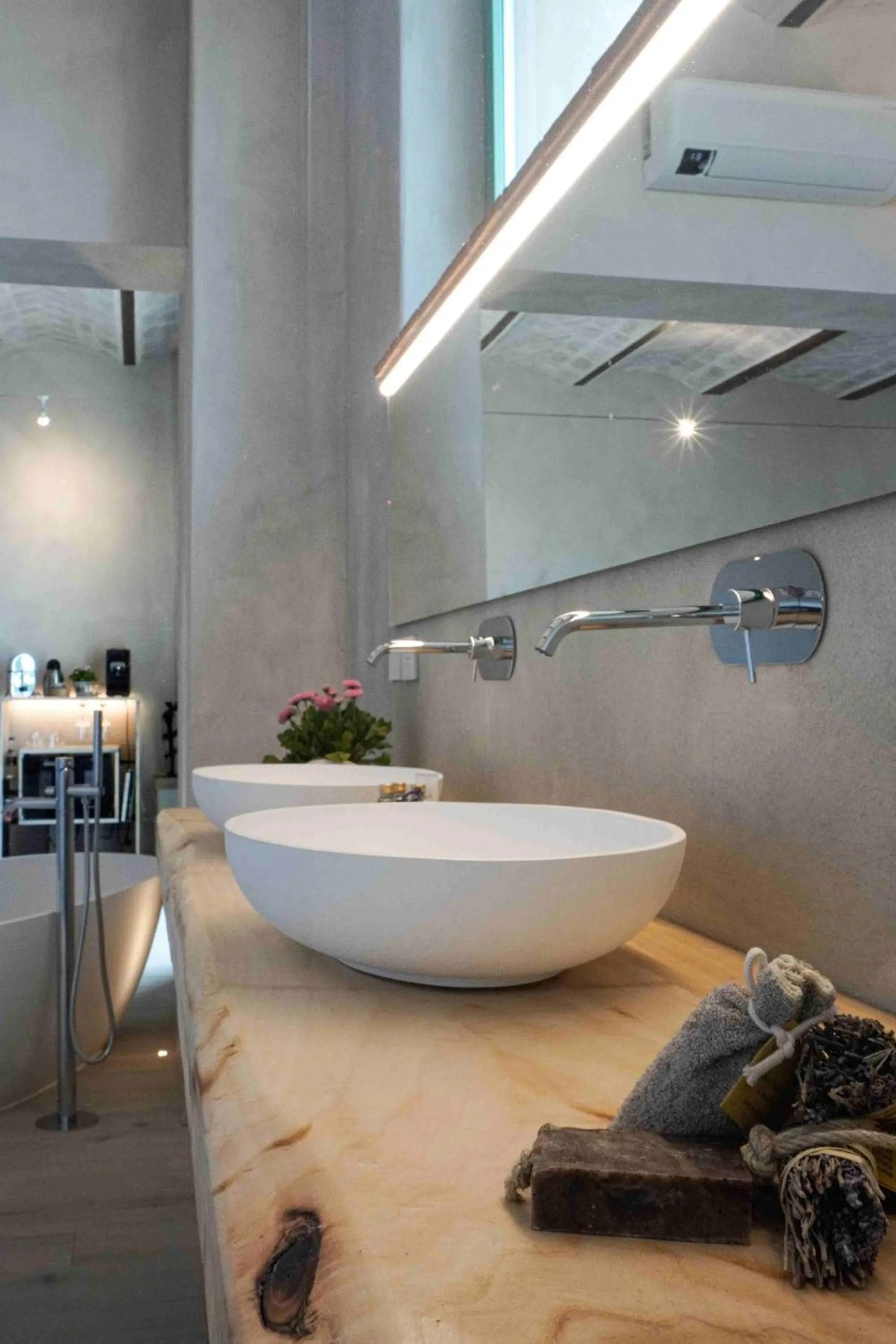 Bathroom in Tenuta d'Arbia, Siena