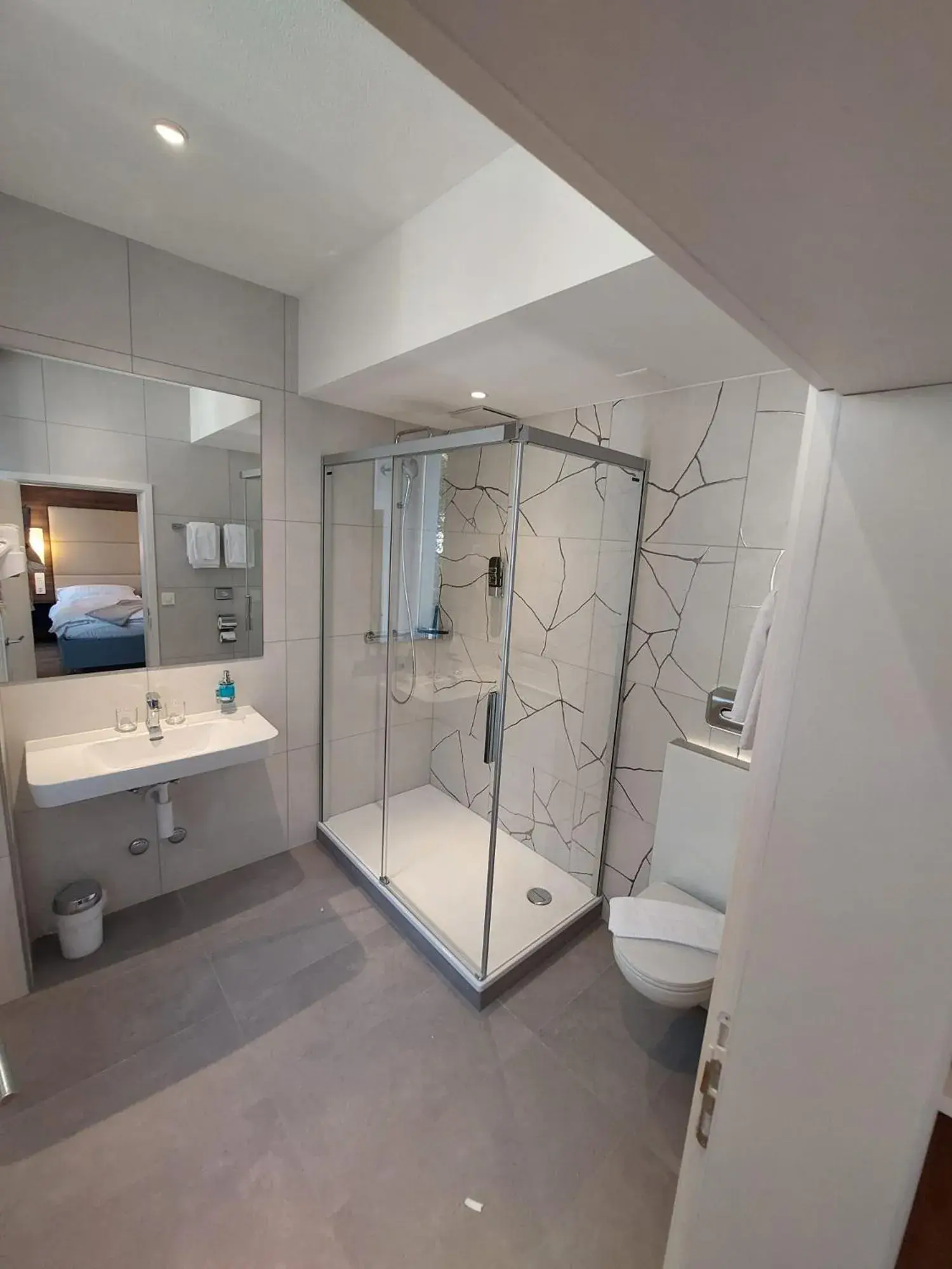 Junior Suite - single occupancy in Hotel Post Glarnerhof Junior Suite - single occupancy in Hotel Post Glarnerhof