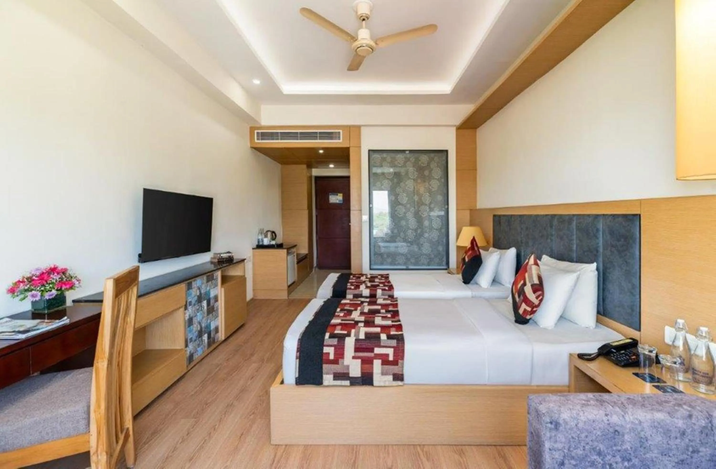 Bedroom in Golden Tulip Udaipur