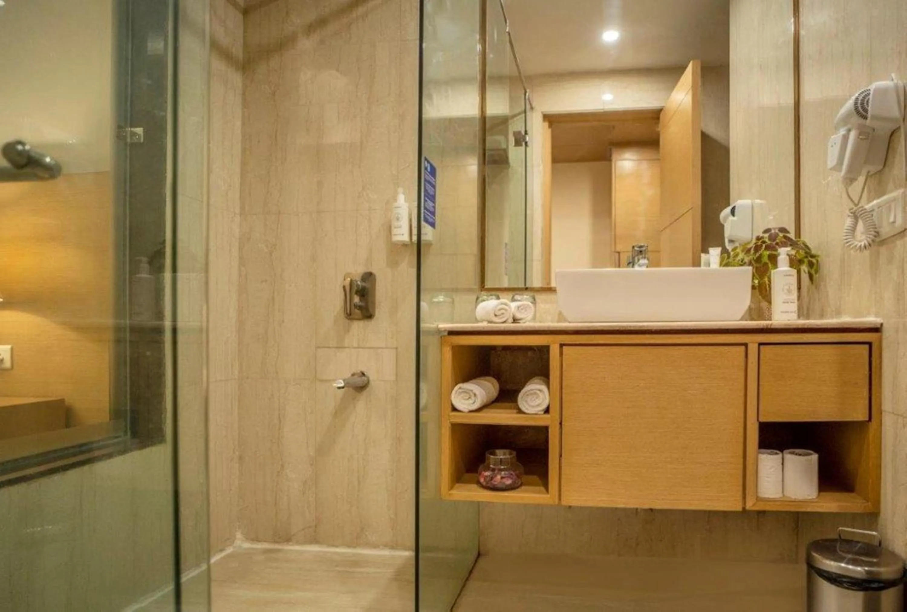 Bathroom in Golden Tulip Udaipur