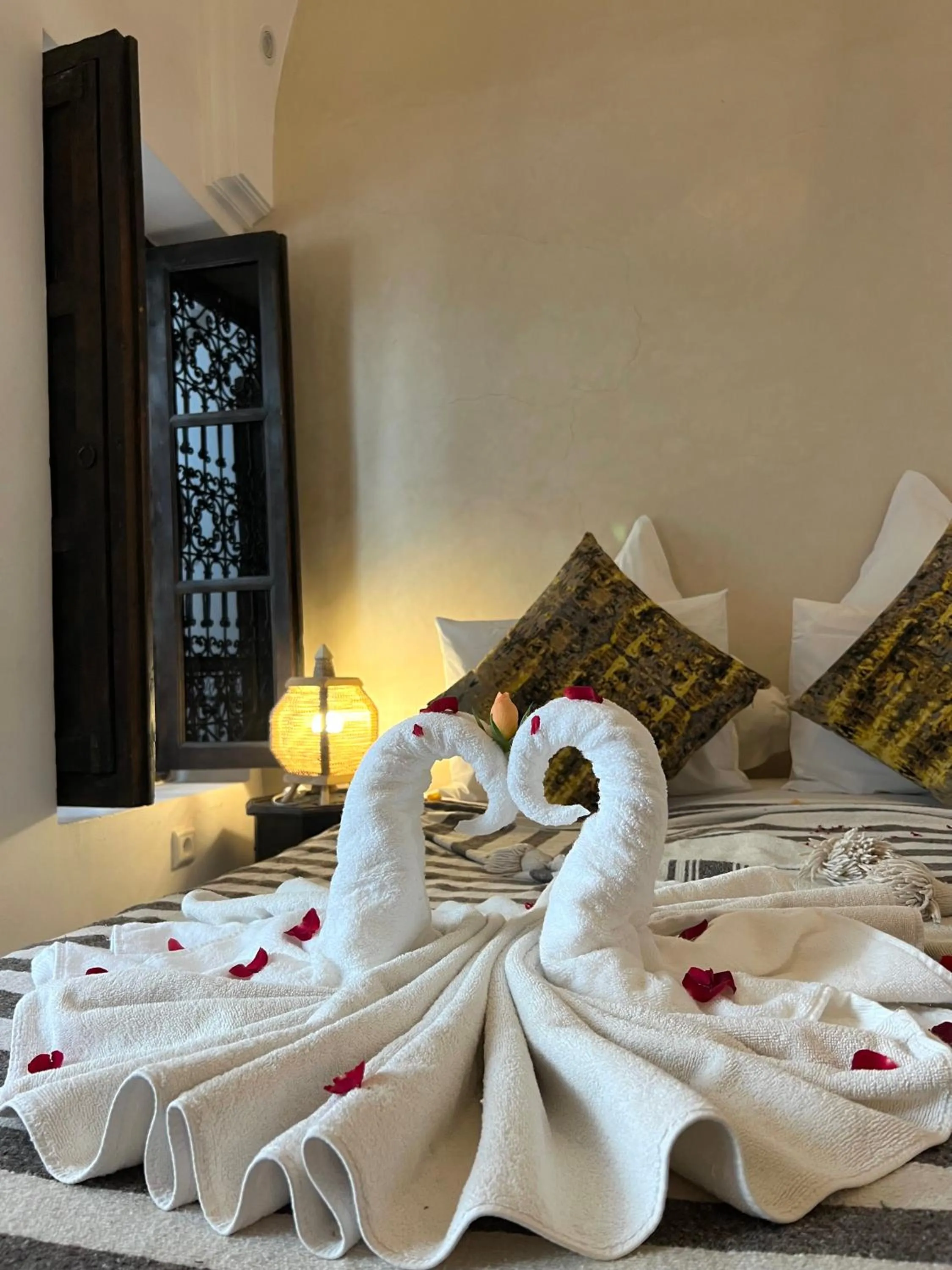 Bedroom, Bed in Riad Jnan El Cadi