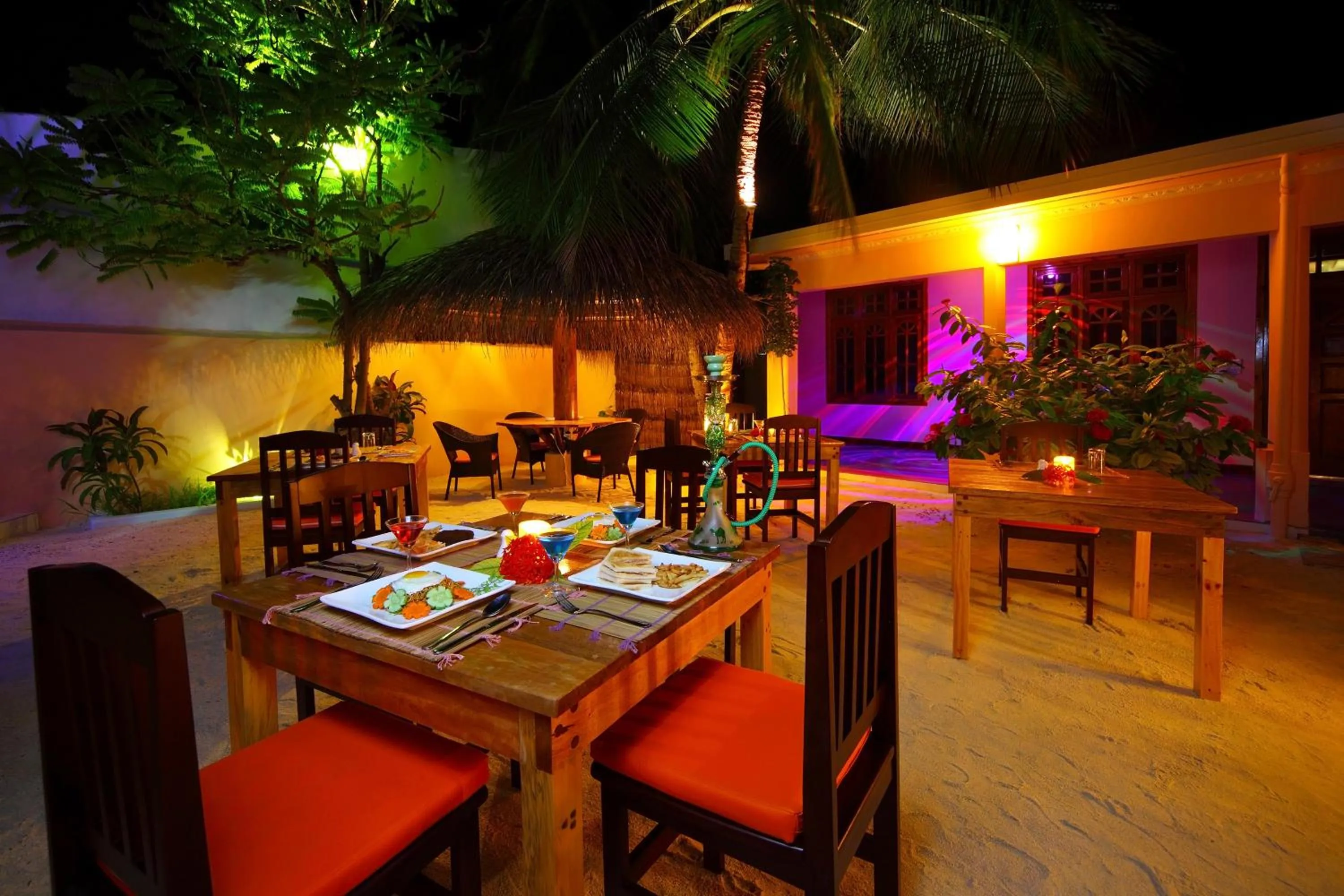 Restaurant/places to eat in Rasdhoo Coralville