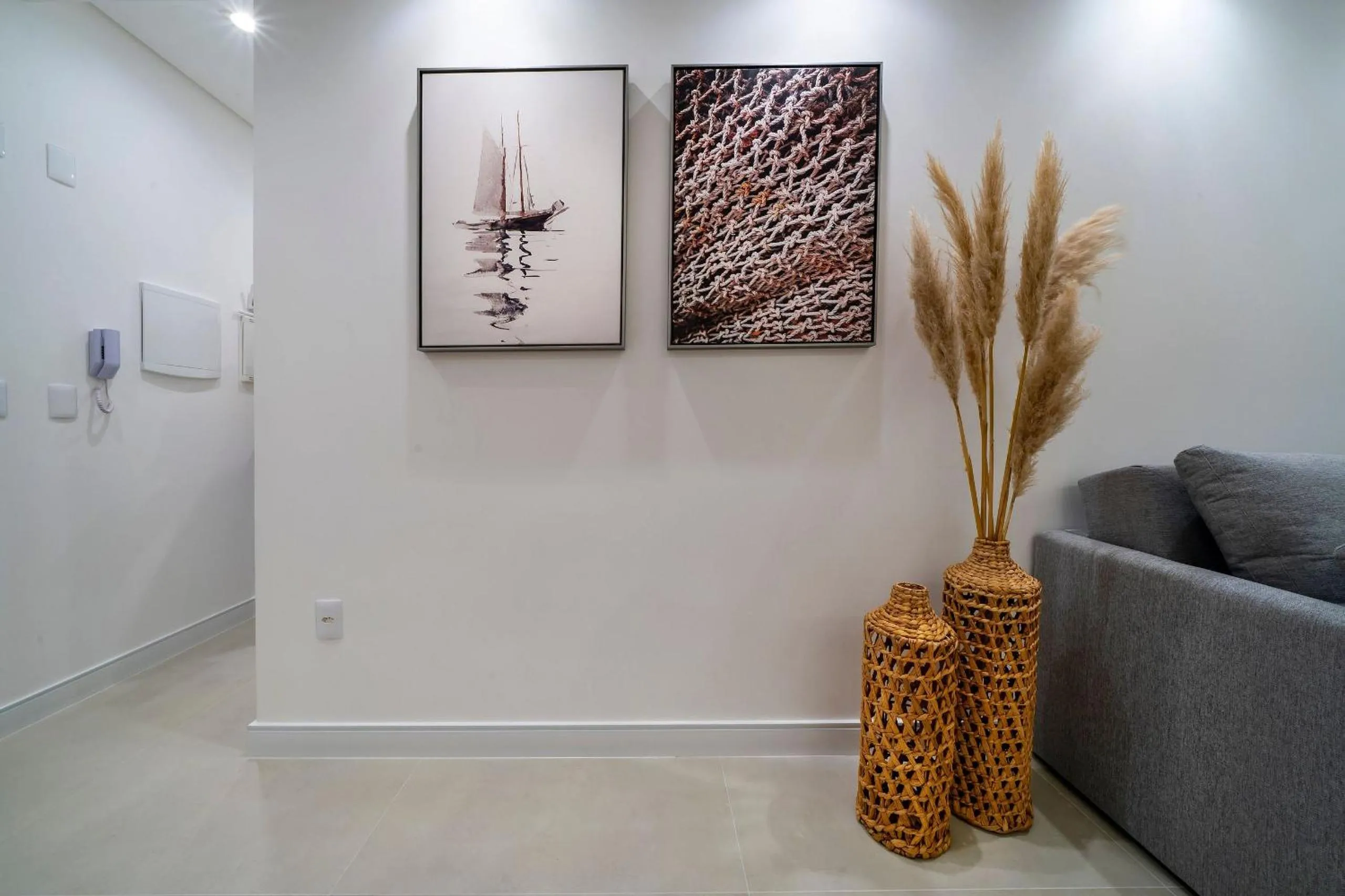 Barbados 302 - Apartamento com 2 suítes - 200 metros da praia de Bombas