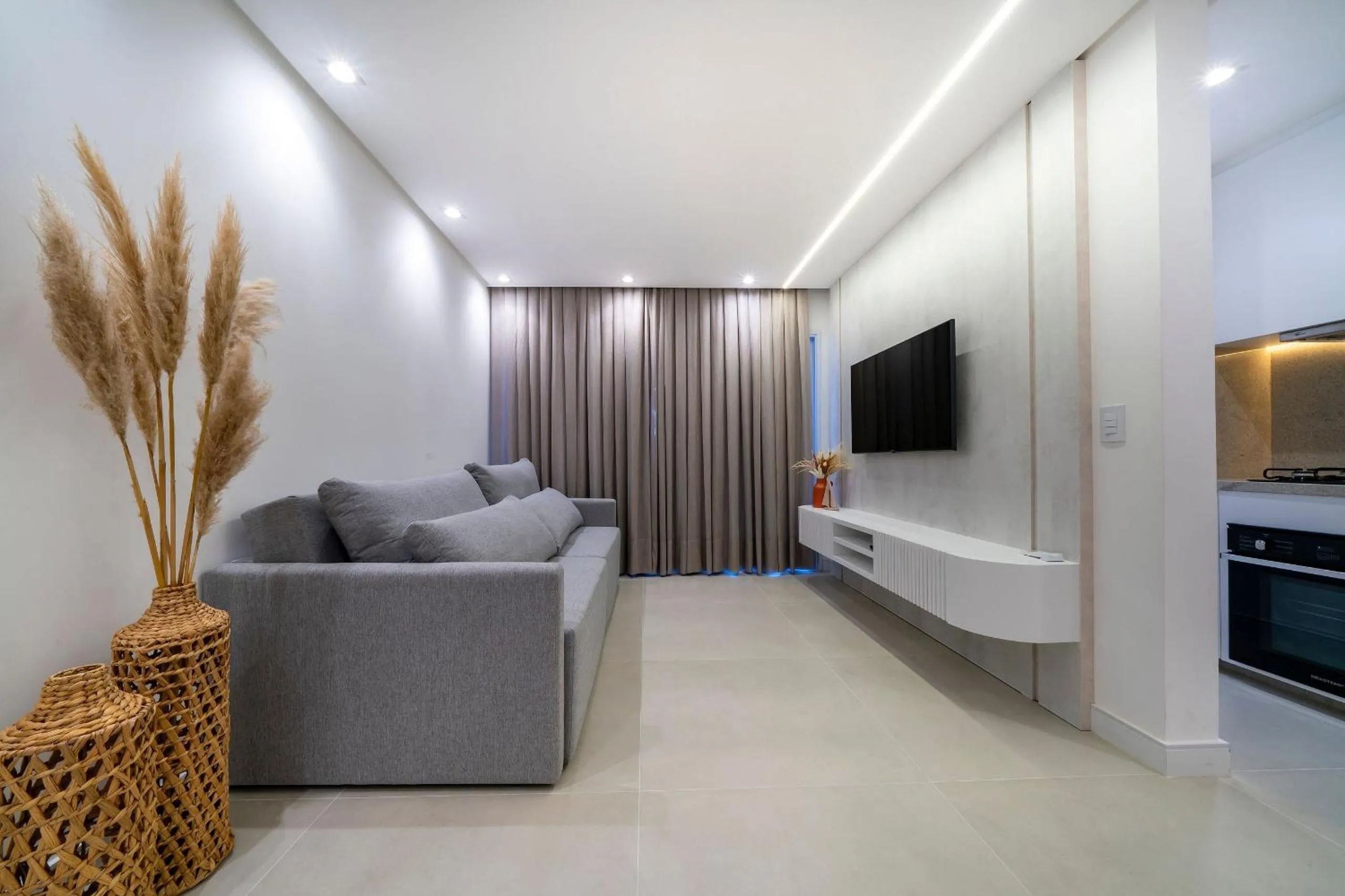 Barbados 302 - Apartamento com 2 suítes - 200 metros da praia de Bombas