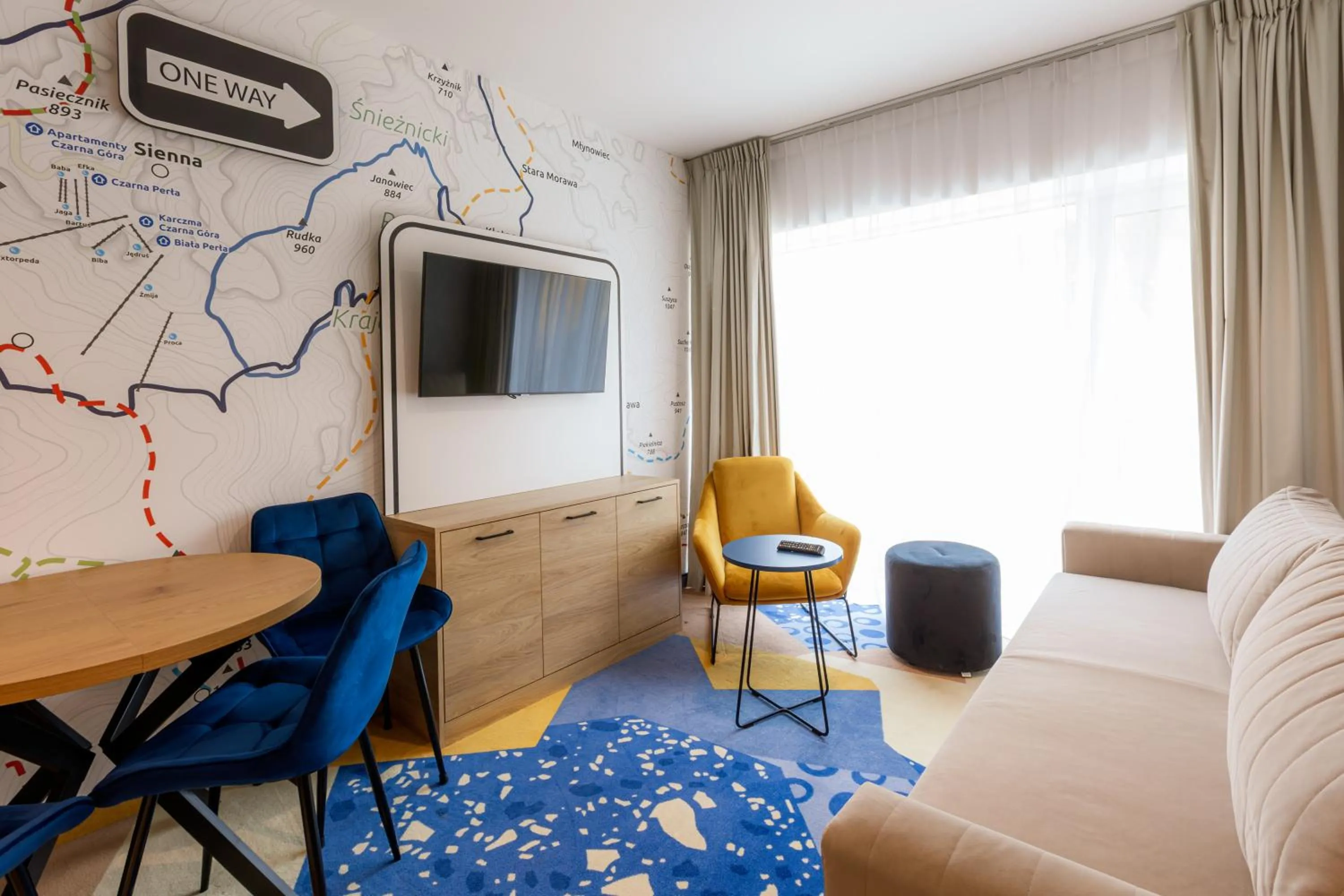 TV and multimedia in Aparthotel Biała Perła - Czarna Góra Resort, Sun & Snow