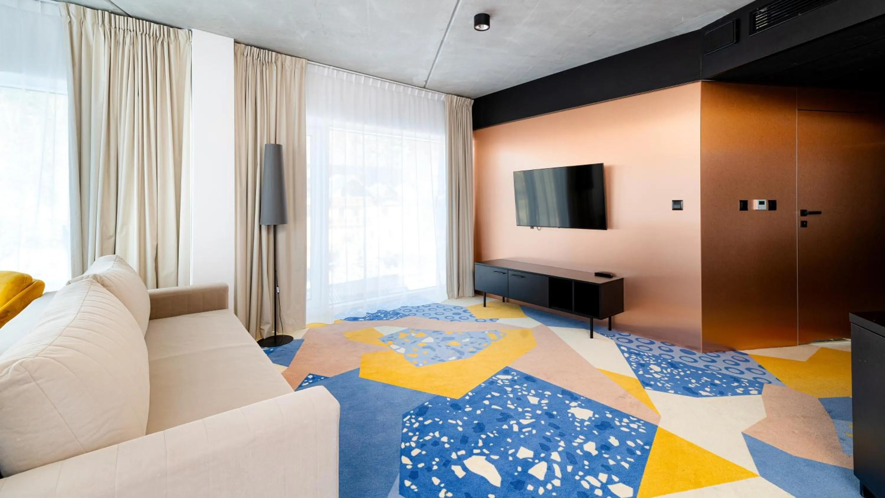 TV and multimedia, Bed in Aparthotel Biała Perła - Czarna Góra Resort, Sun & Snow