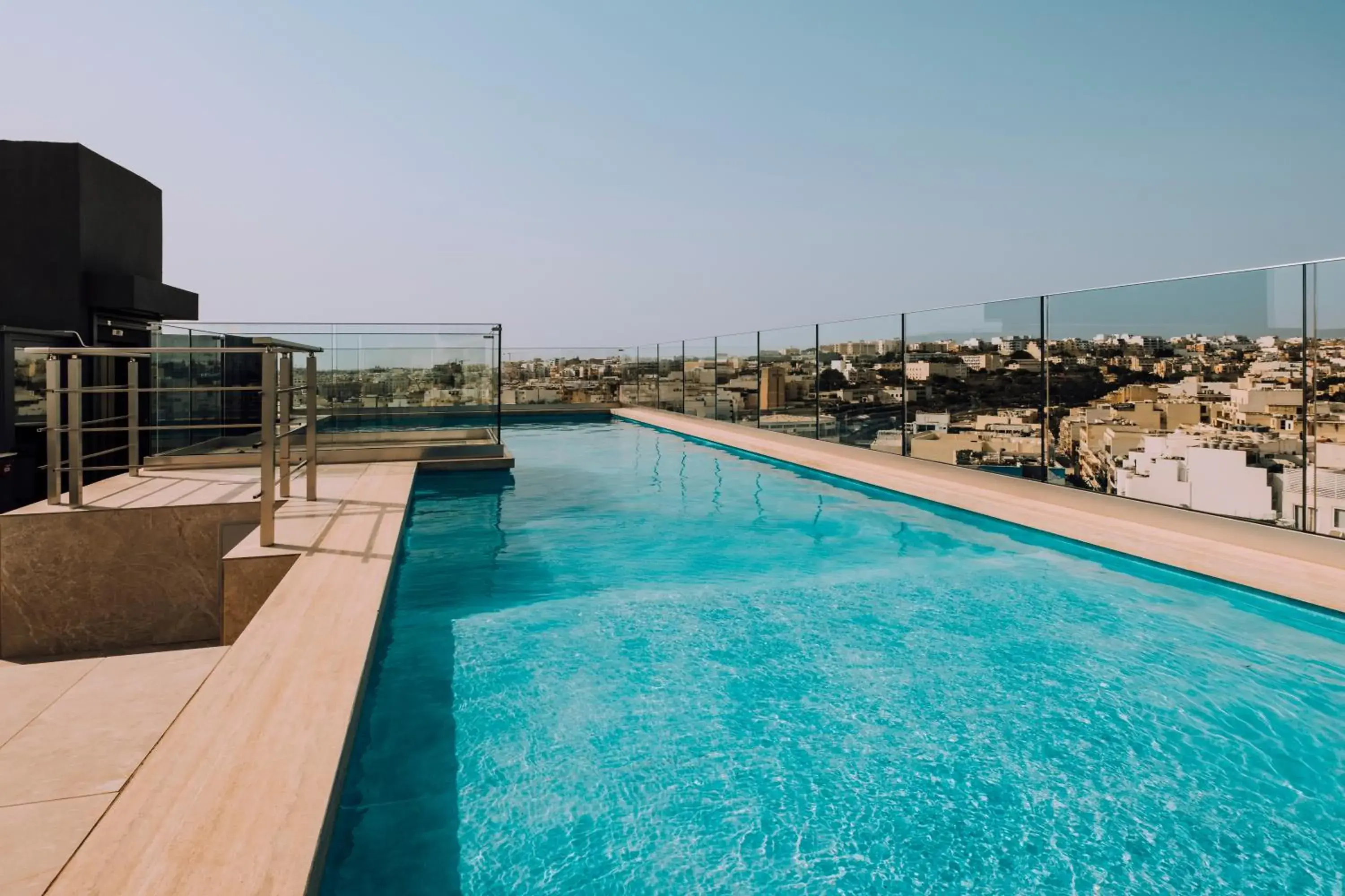 Swimming pool in Spinola Hotel Swimming pool in Spinola Hotel