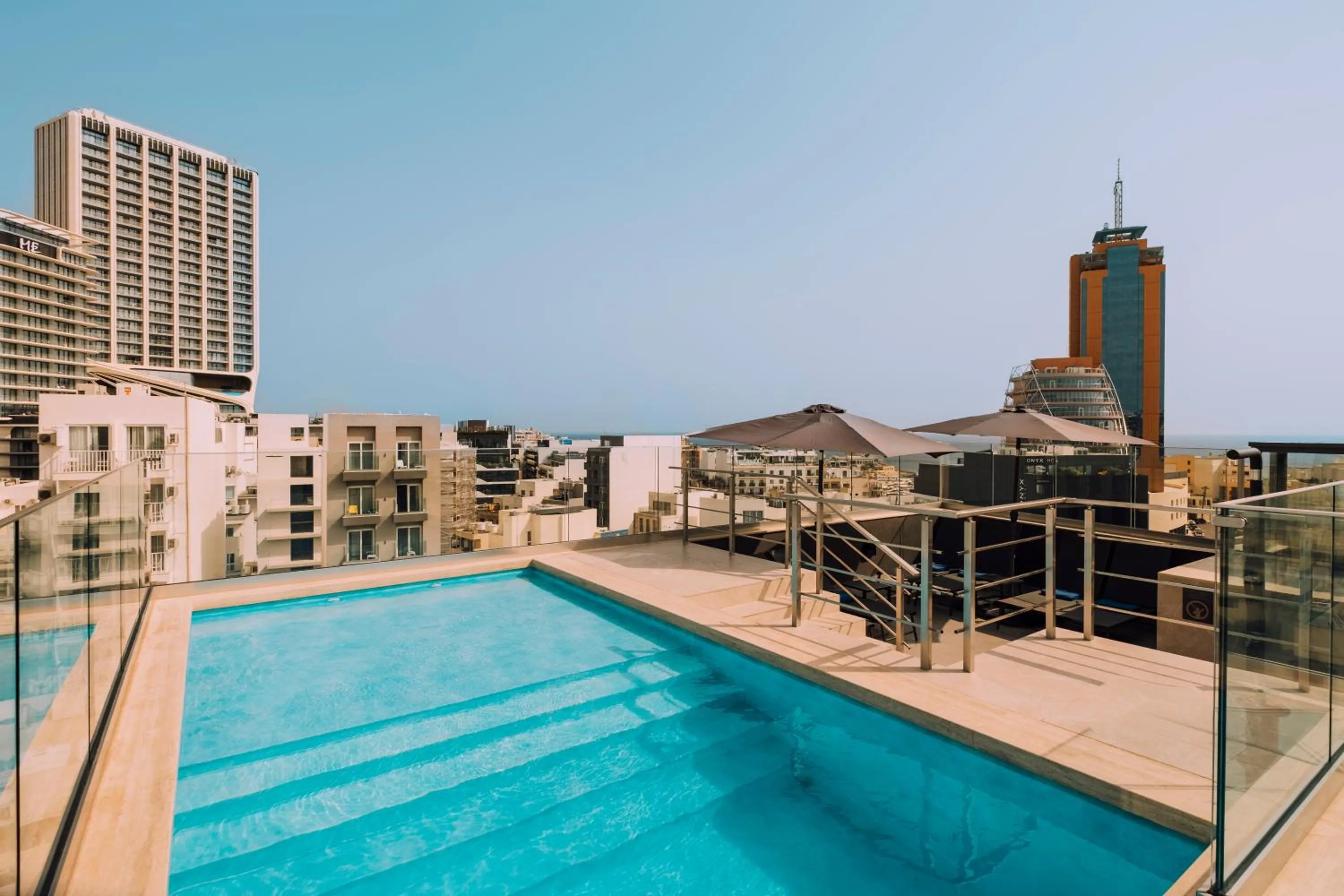 Swimming pool in Spinola Hotel