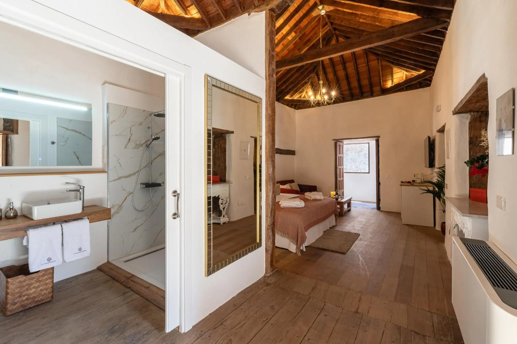 Bed in La Casa de La Camelia