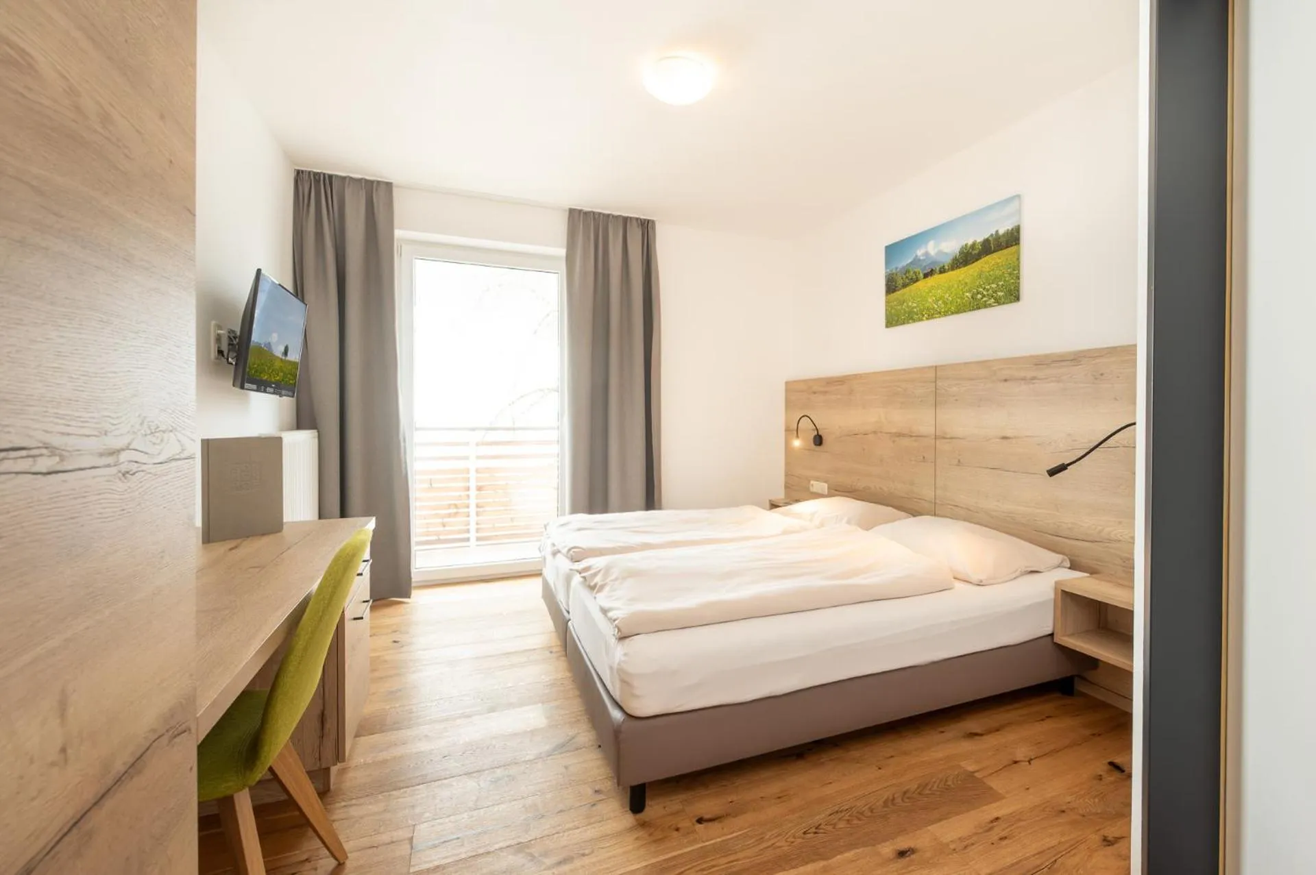 Photo of the whole room, Bed in Apartmenthotel Sonnenhof