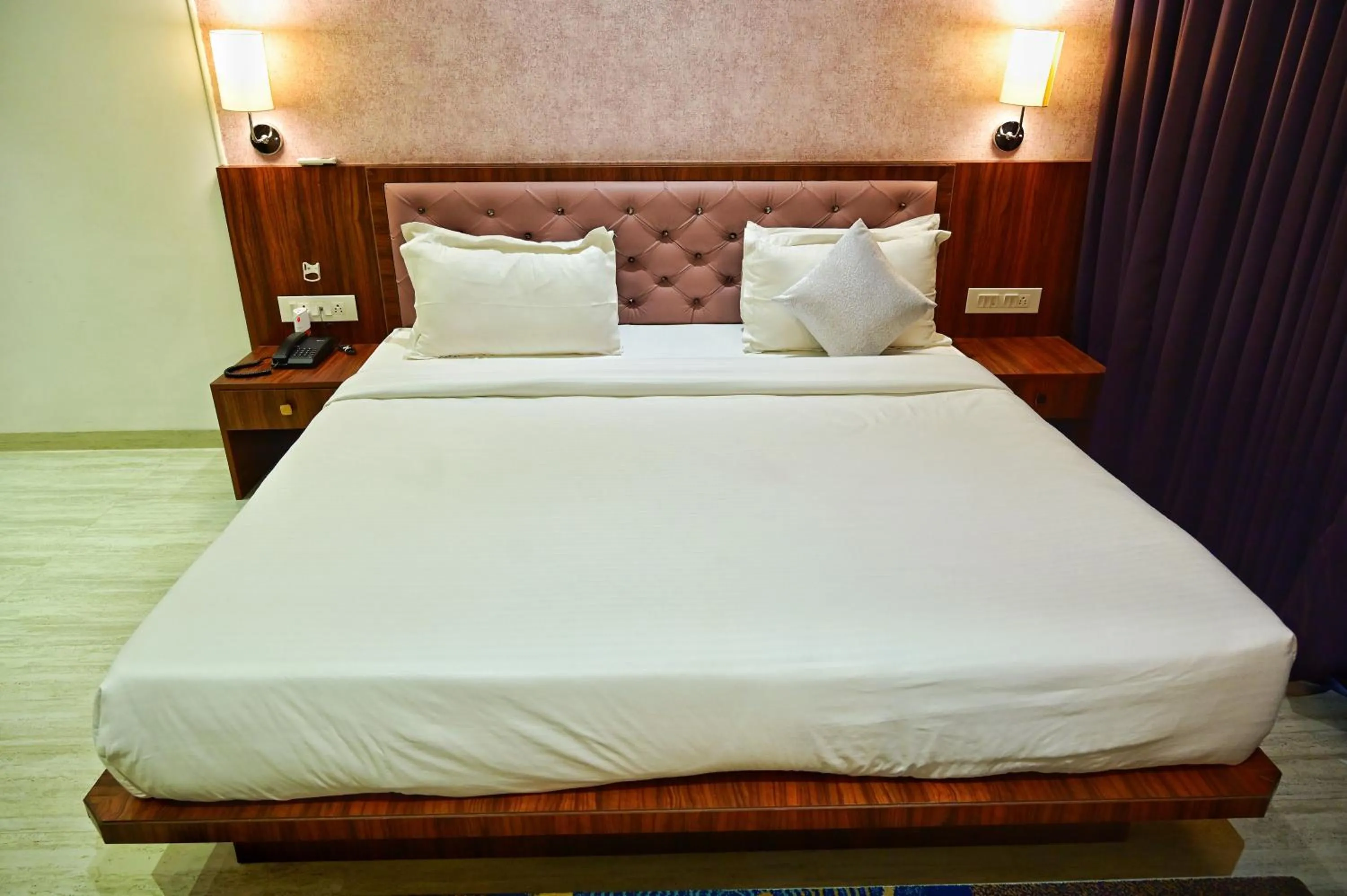 Bed in The One Hotel Nashik