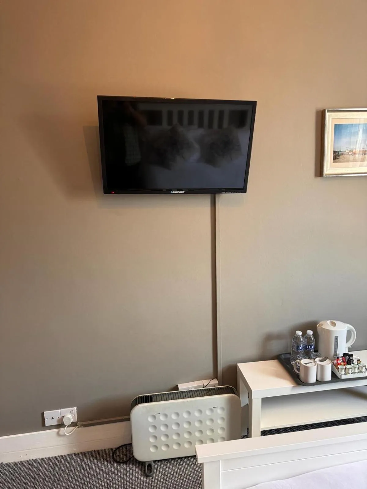 TV and multimedia in Waterfront Hotel