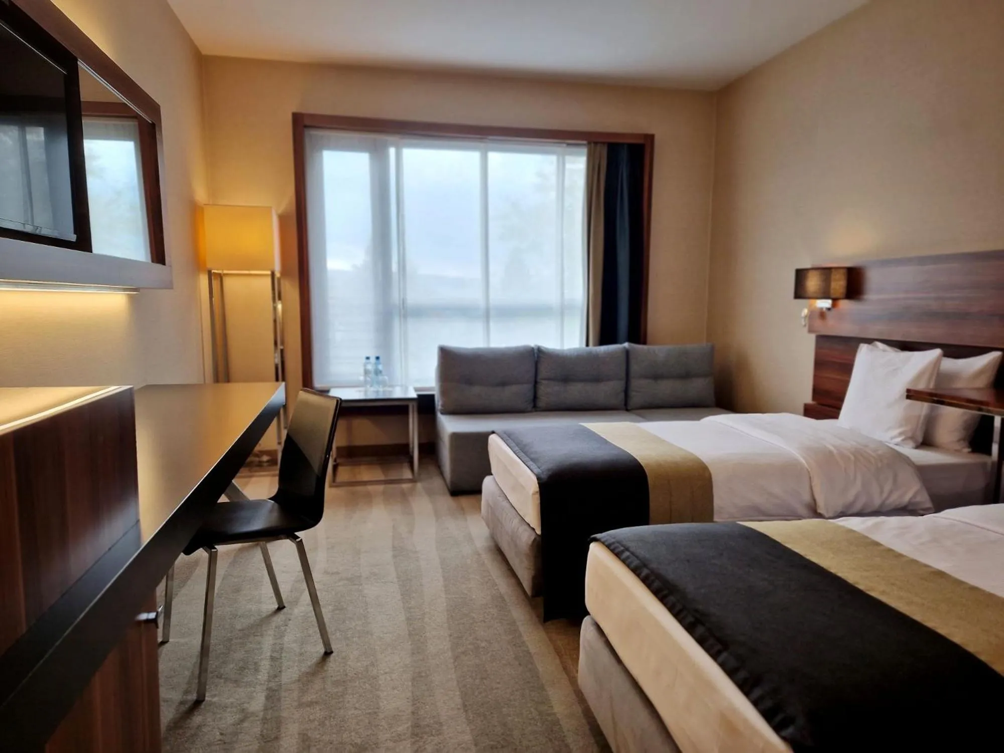 Bedroom, Bed in Warsaw Plaza Hotel