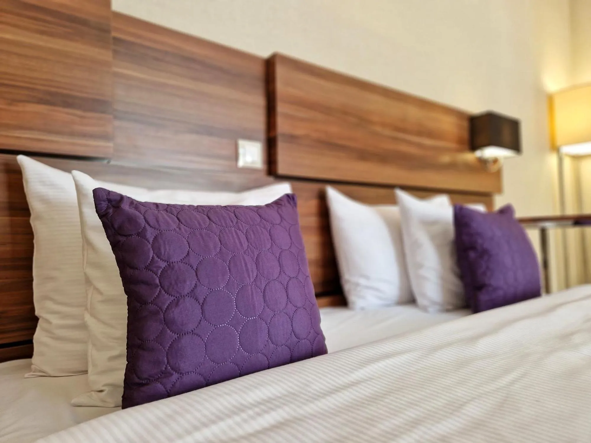 Bed in Warsaw Plaza Hotel