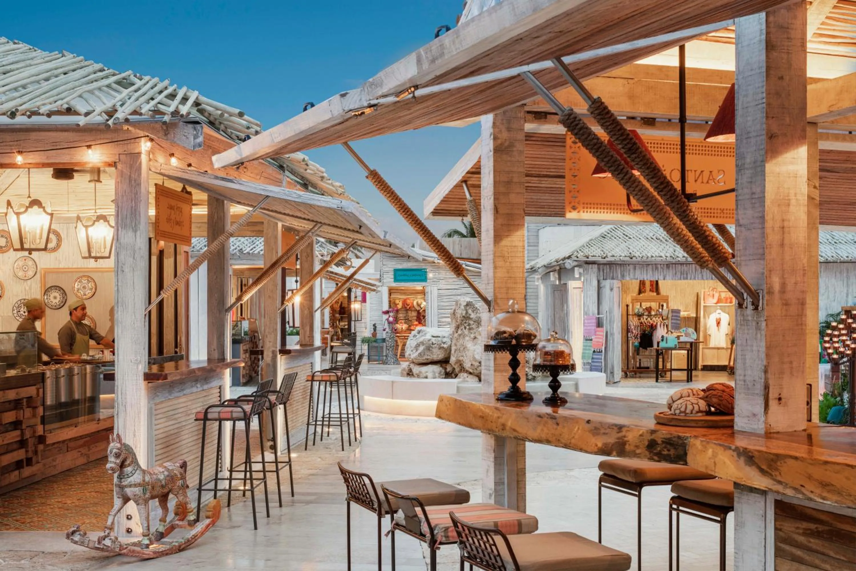 Food and drinks in Jungala Hotel at VidantaWorld Riviera Maya