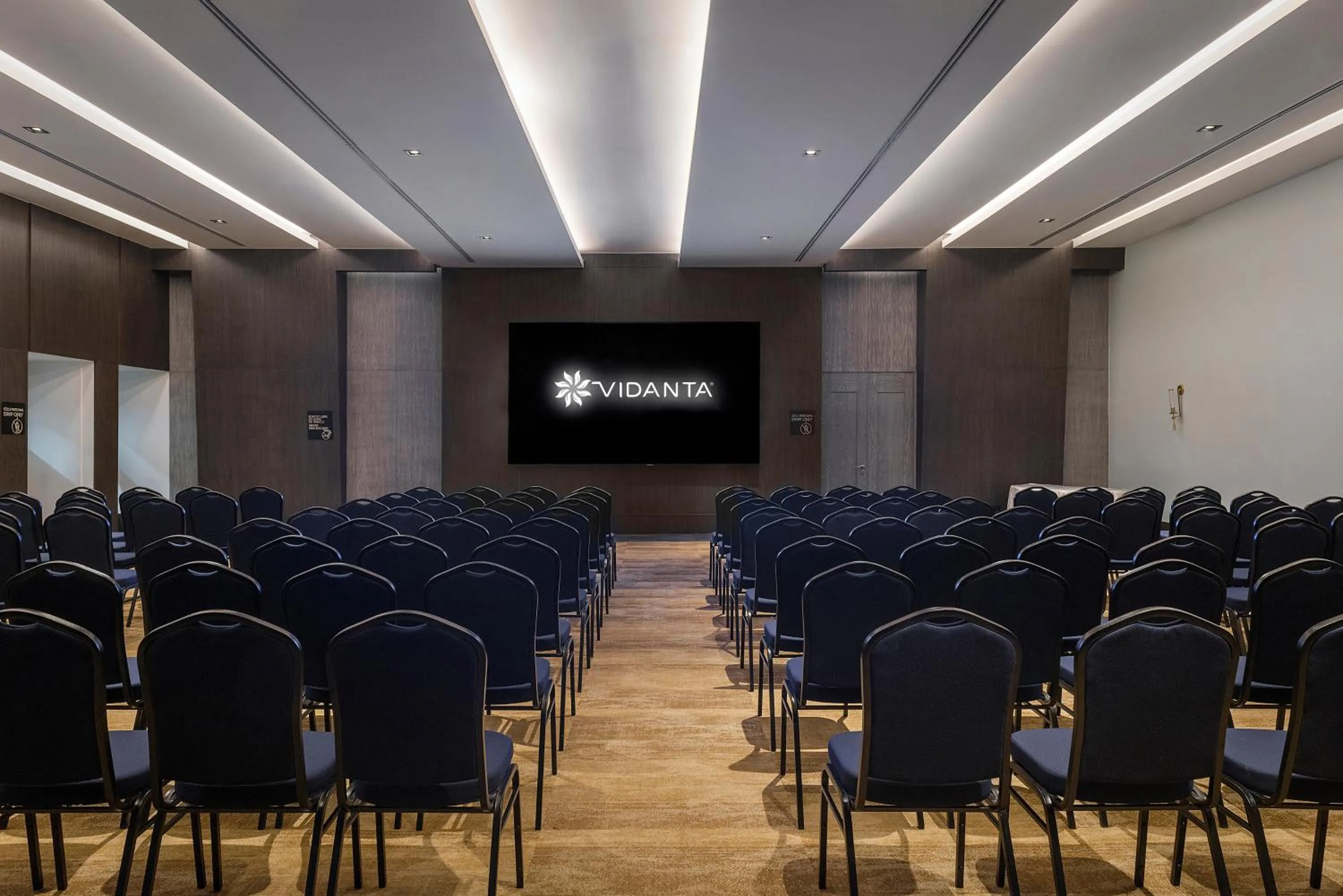 Business facilities in Jungala Hotel at VidantaWorld Riviera Maya