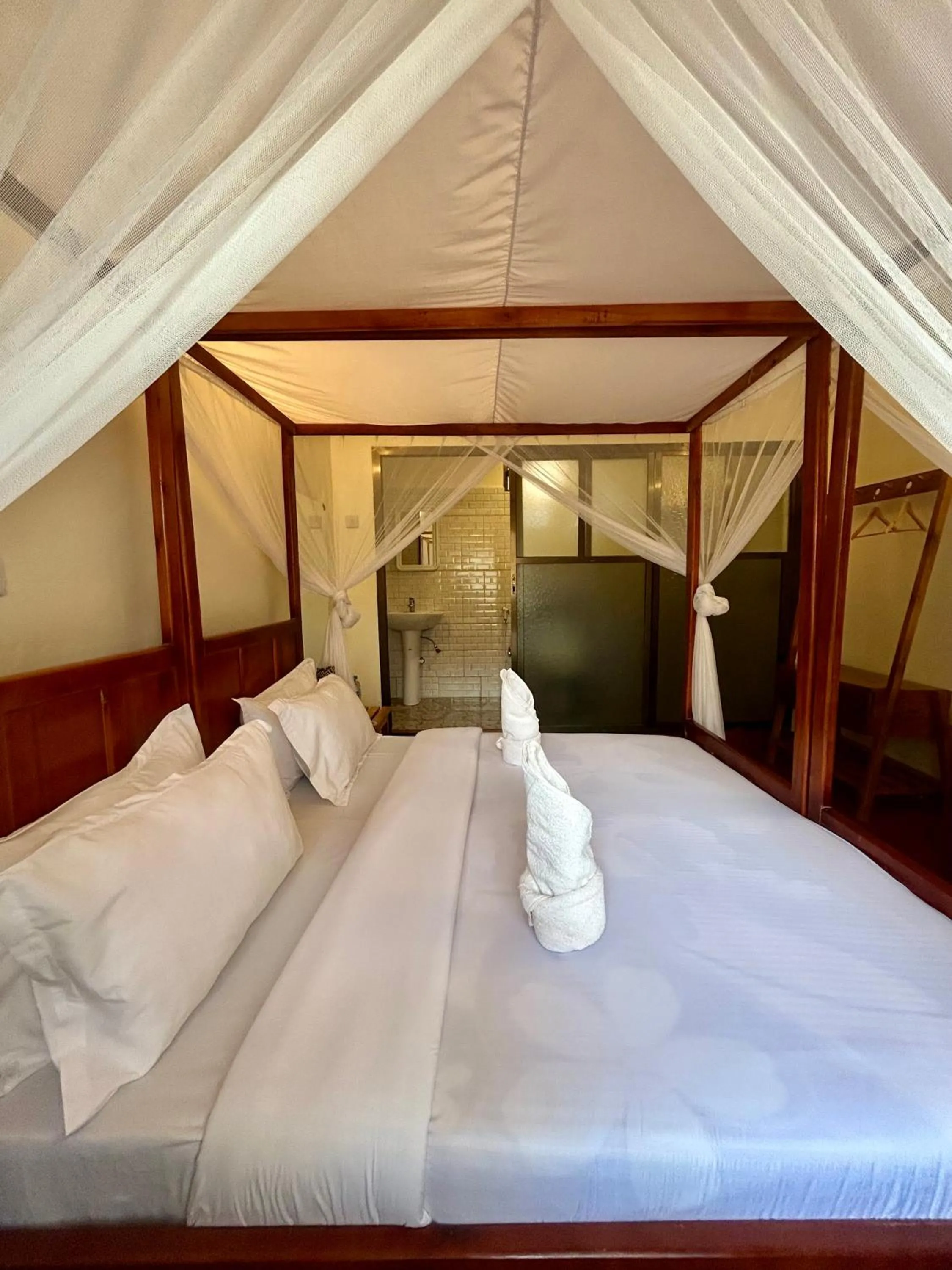 Bedroom, Bed in Patamu Restaurants Lodge & Safaris