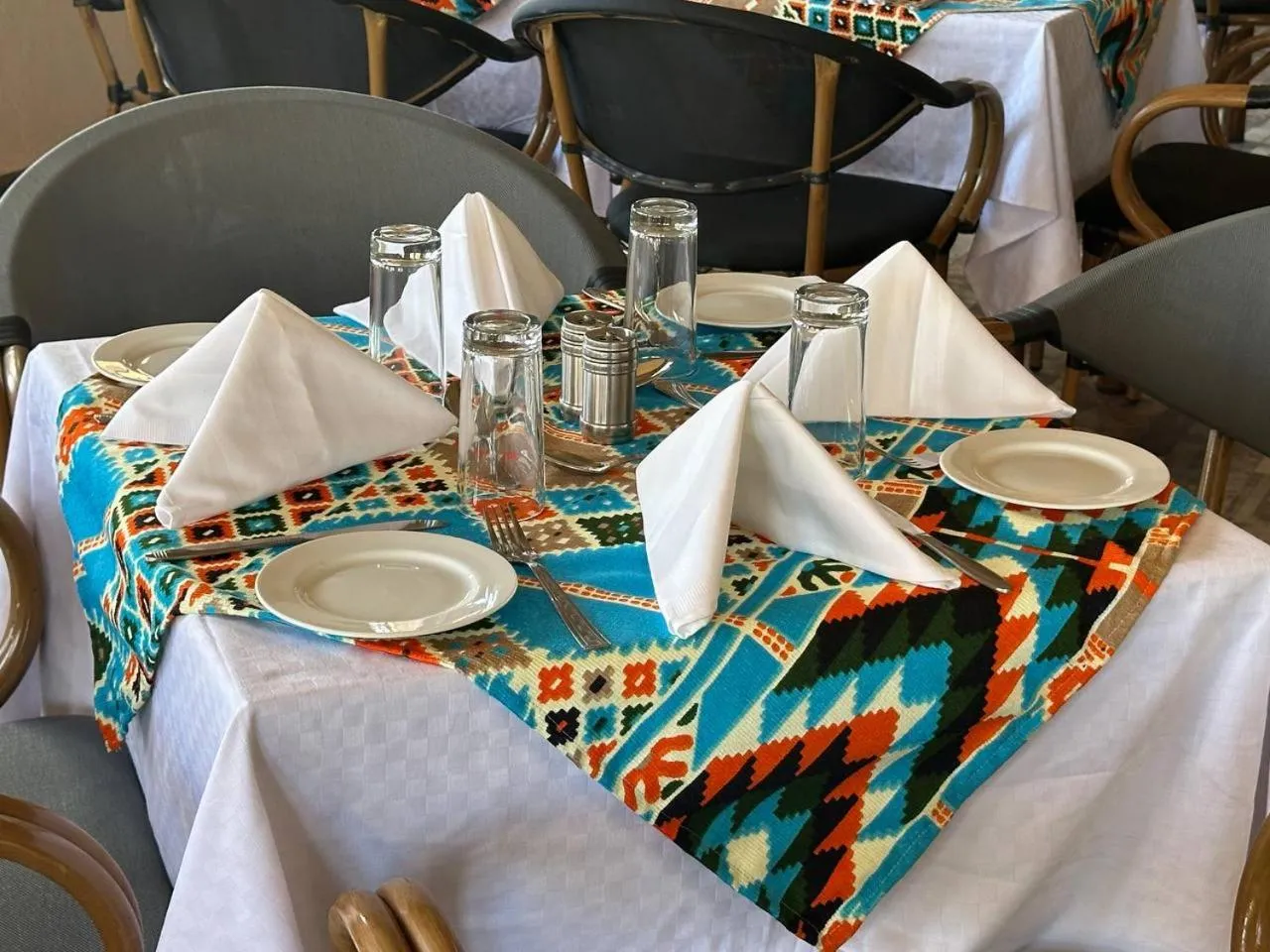 Restaurant/places to eat in ACHERTOD Nubian House