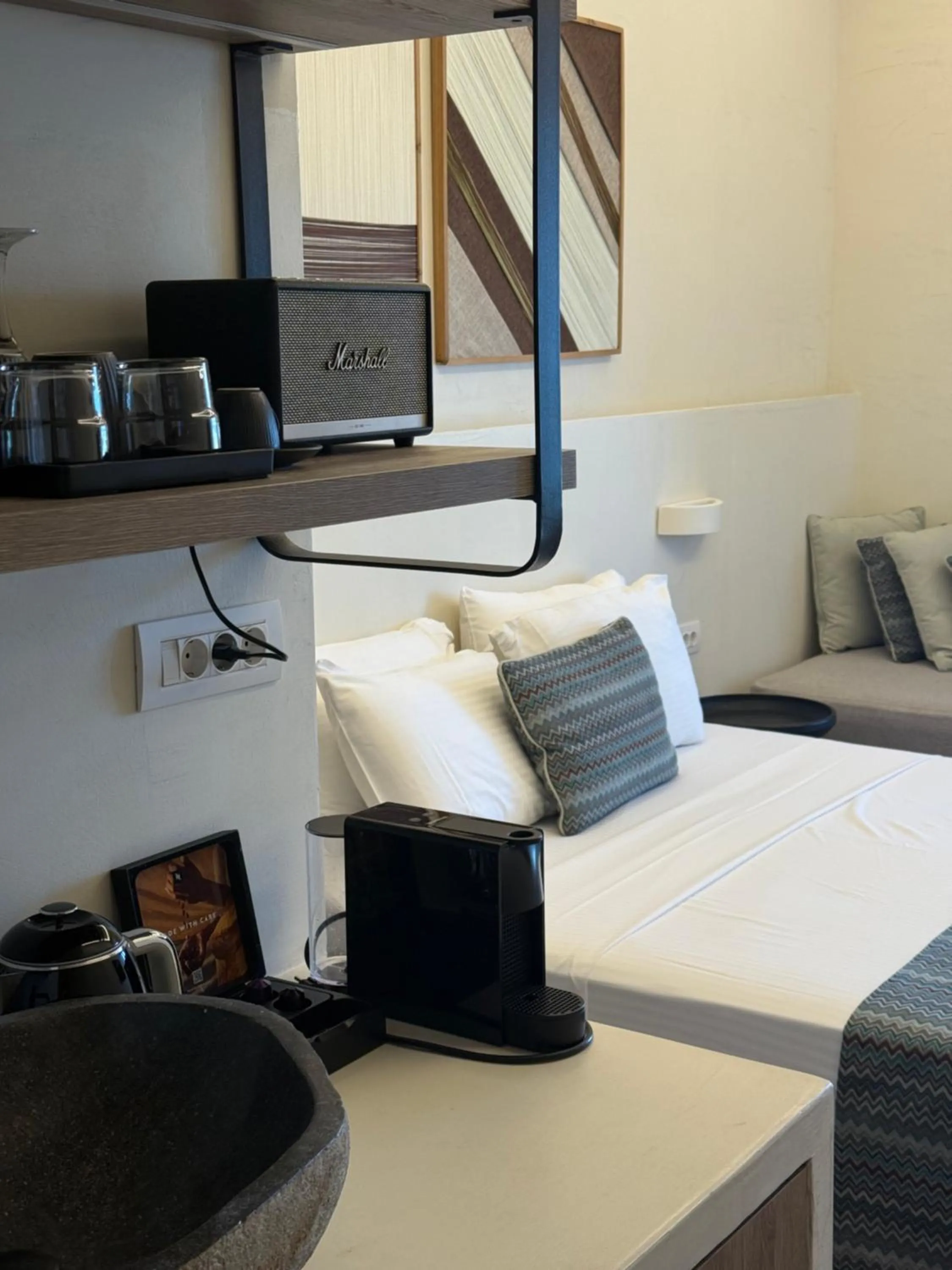 Bed in YeeOn Boutique Hotel, Gythio - Historic Hotels of Europe