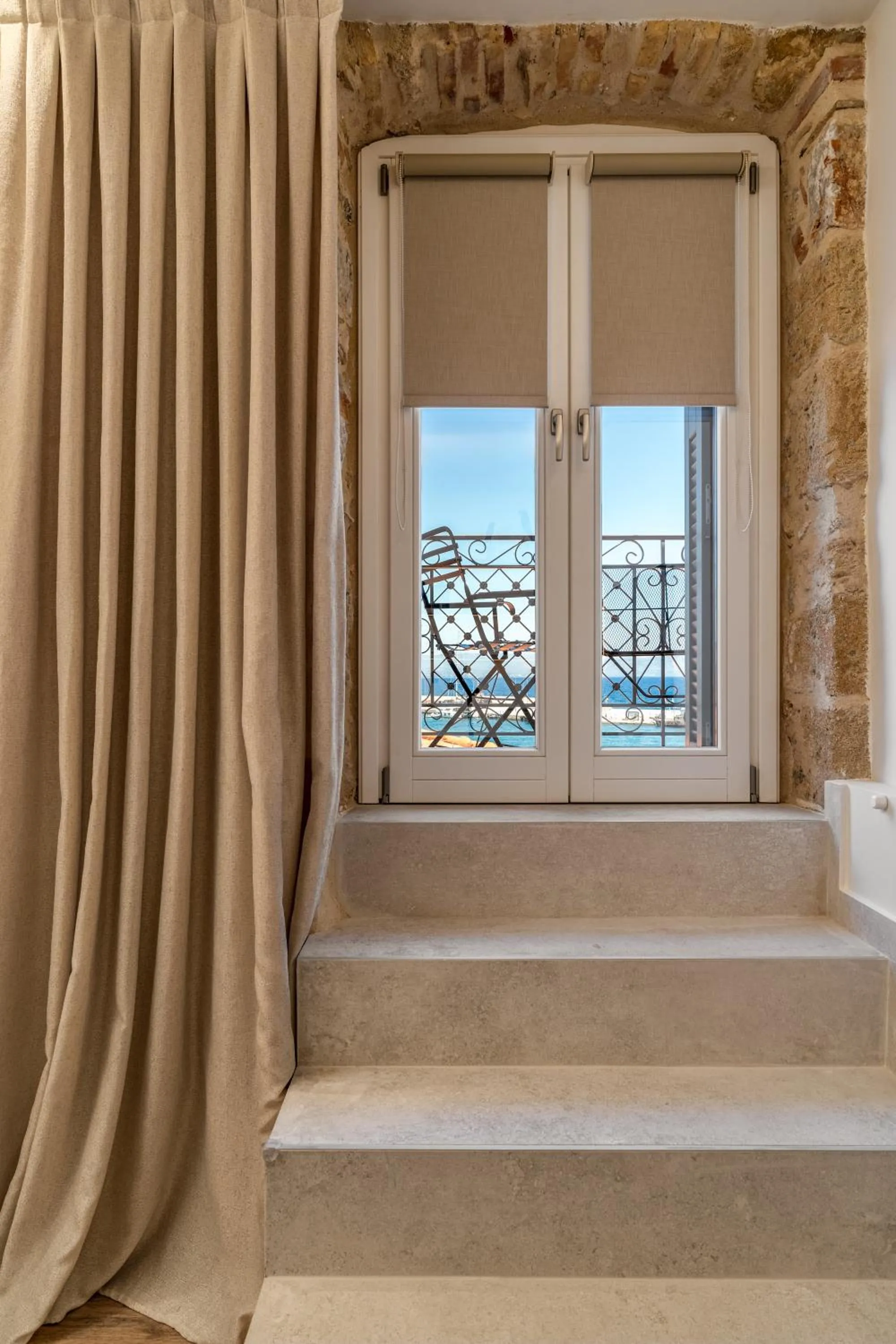 Balcony/Terrace in YeeOn Boutique Hotel, Gythio - Historic Hotels of Europe