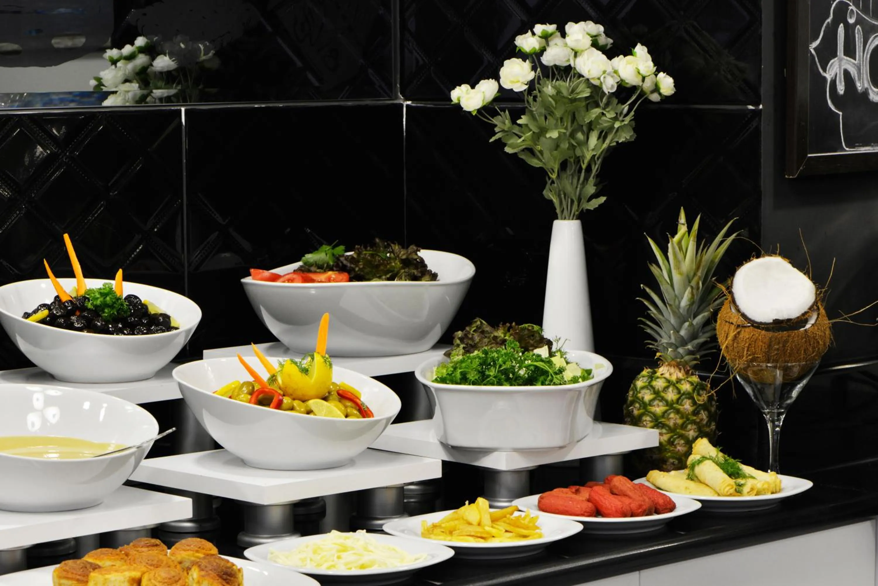 Restaurant/places to eat in Arus Hotel