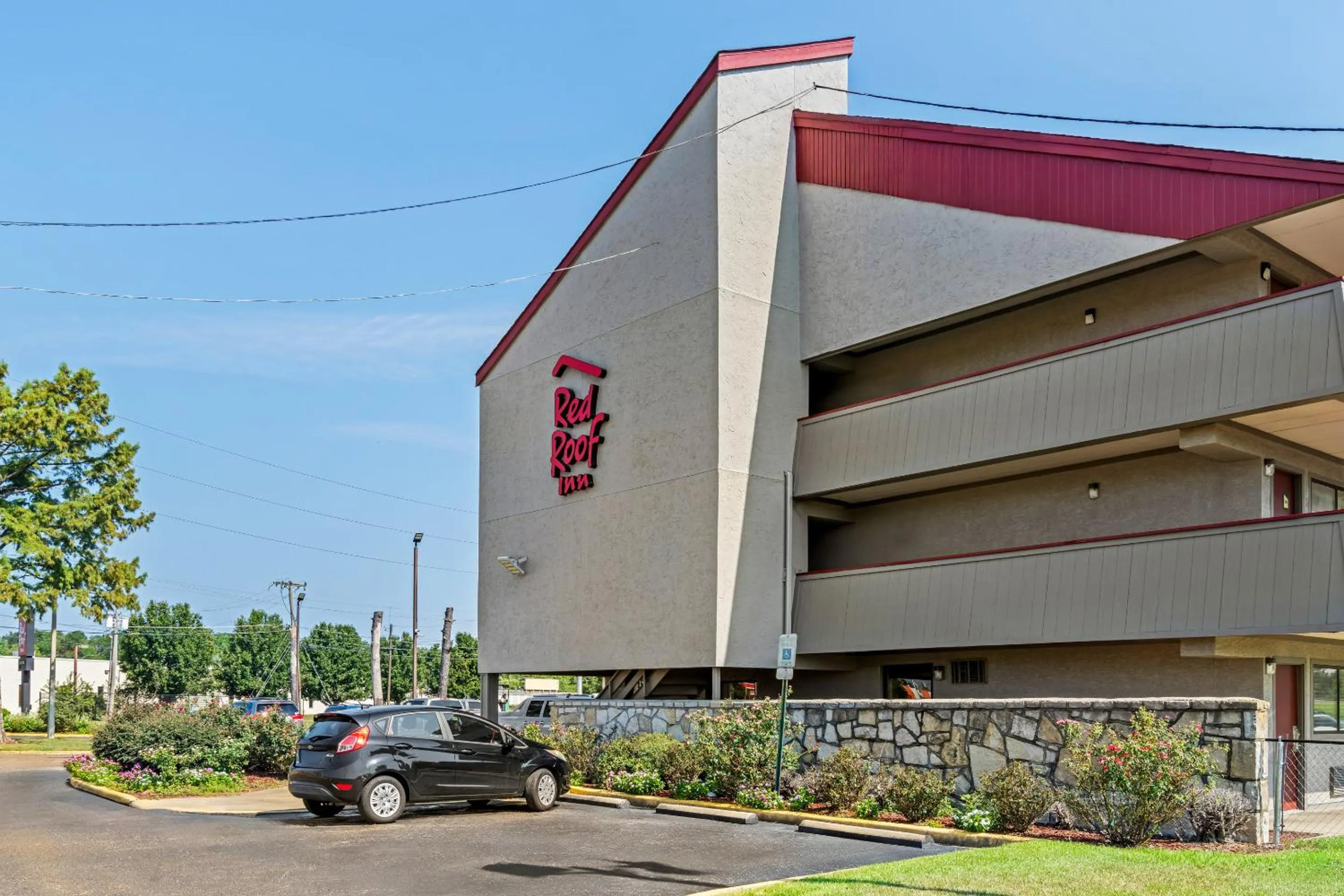 Property building in Red Roof Inn Jackson Downtown - Fairgrounds