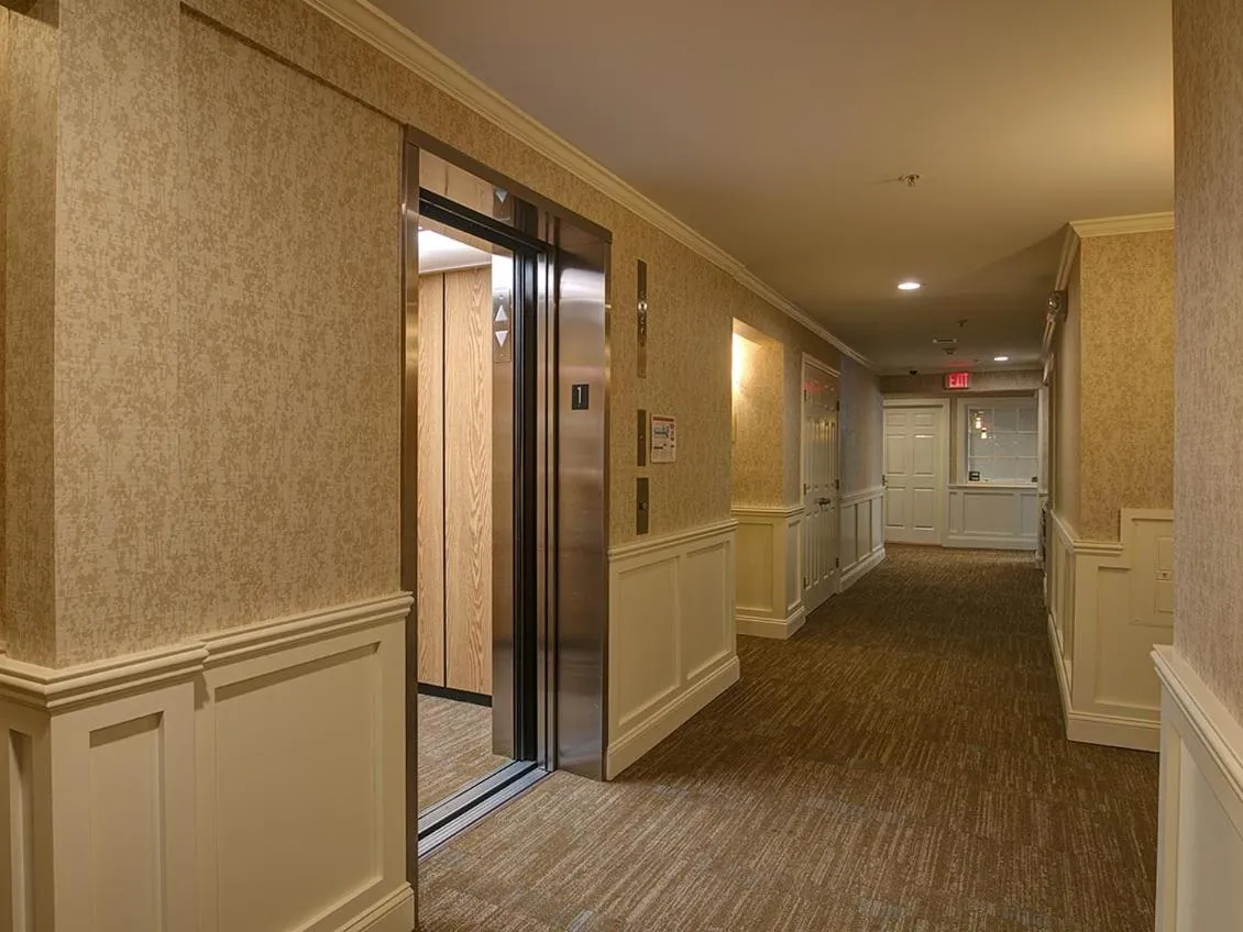 elevator in Sag Harbor Inn