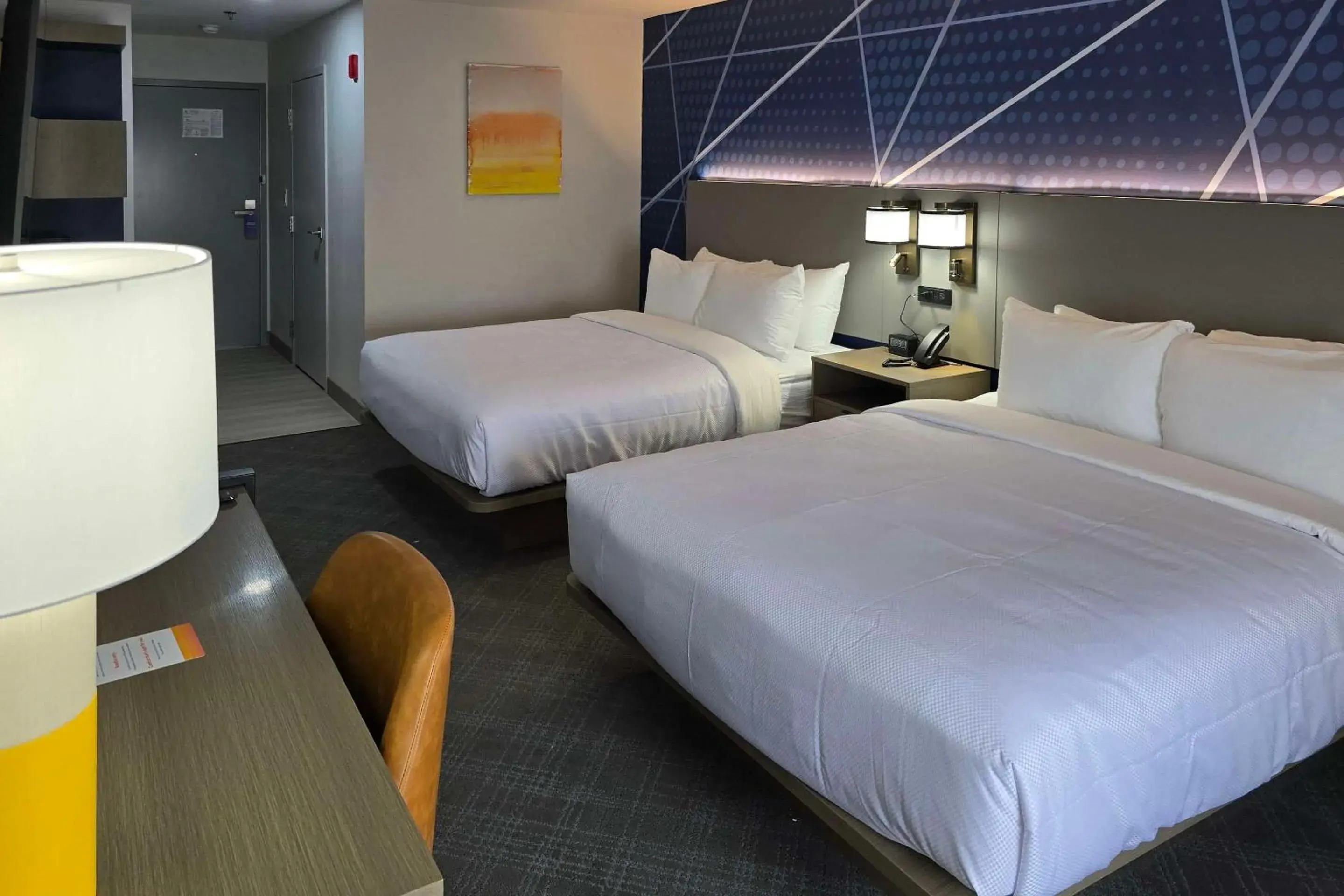 Bedroom, Bed in Comfort Inn & Suites Bedroom, Bed in Comfort Inn & Suites