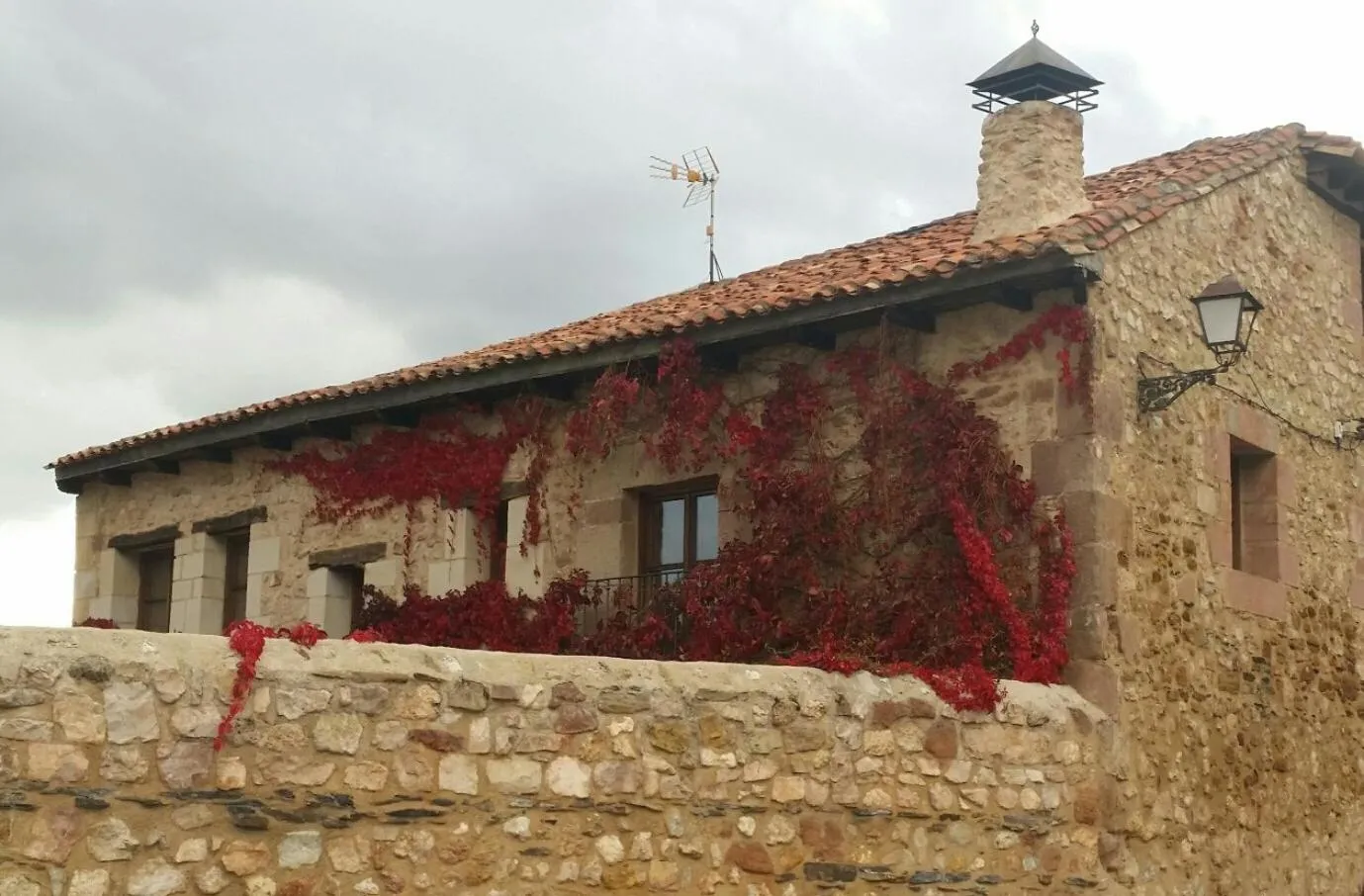Facade/entrance in La Casa de San Gil