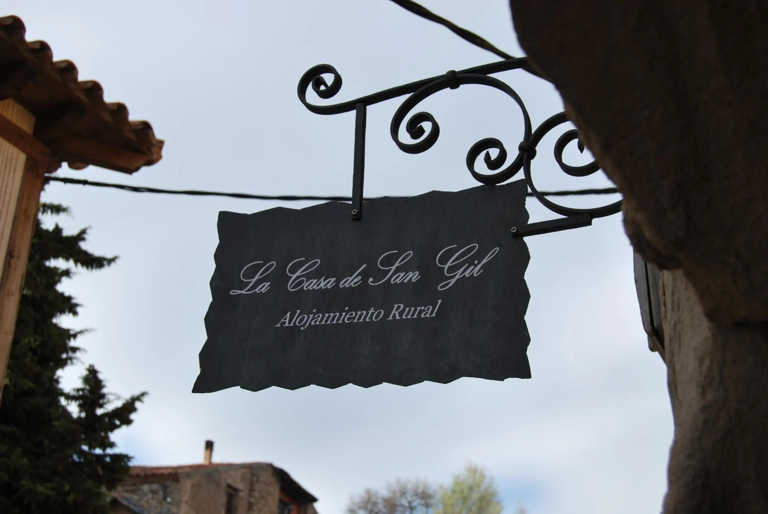Property logo or sign in La Casa de San Gil