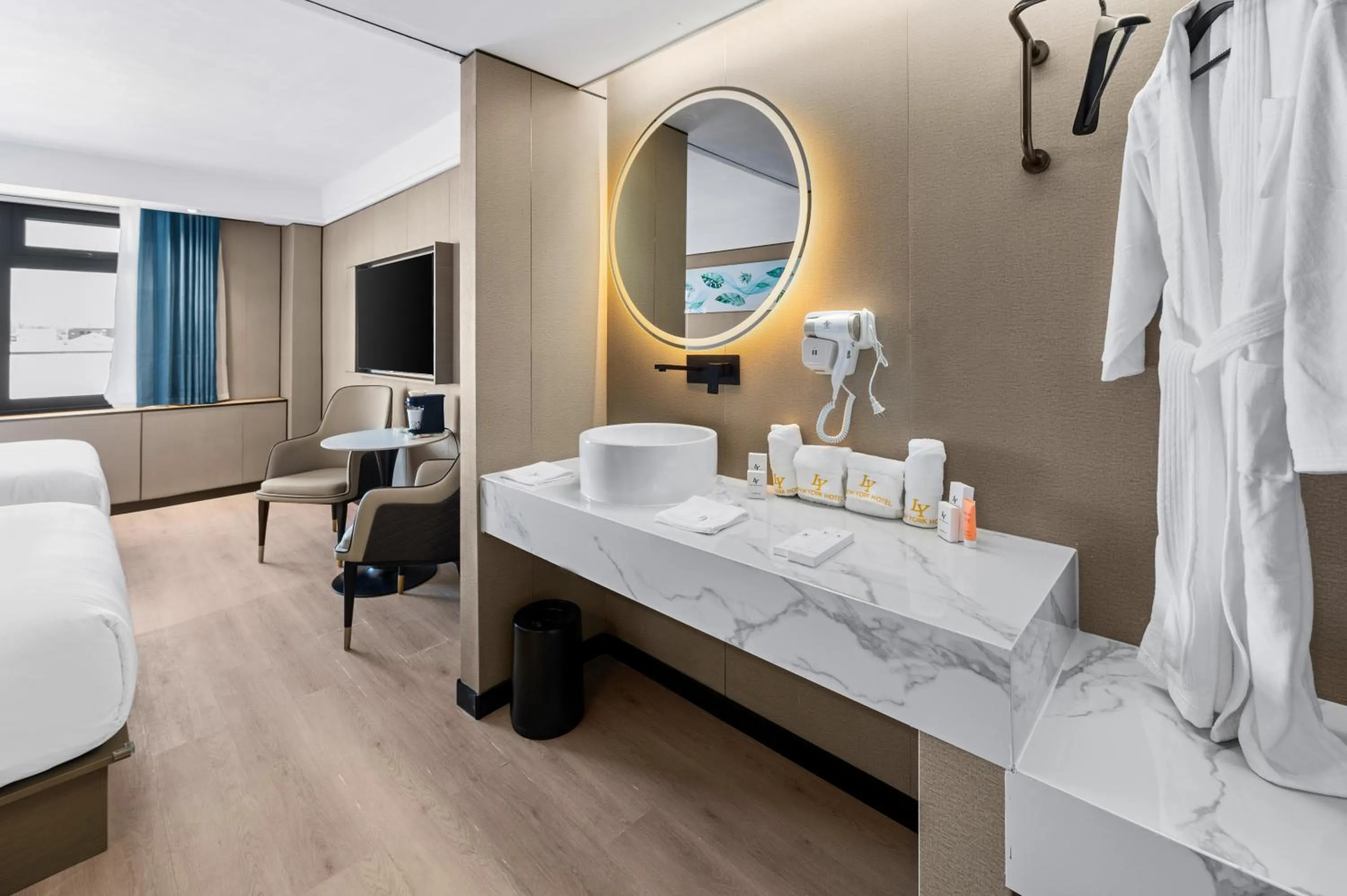 Bed in Ly New York Hotel