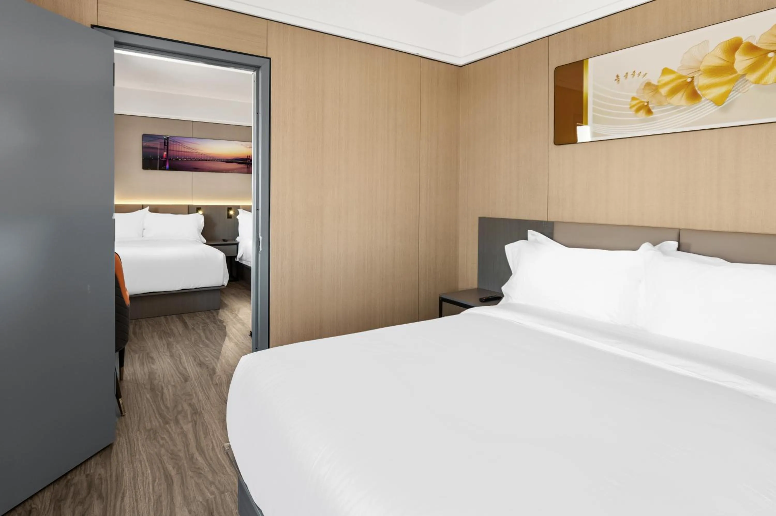 Bedroom, Bed in Ly New York Hotel