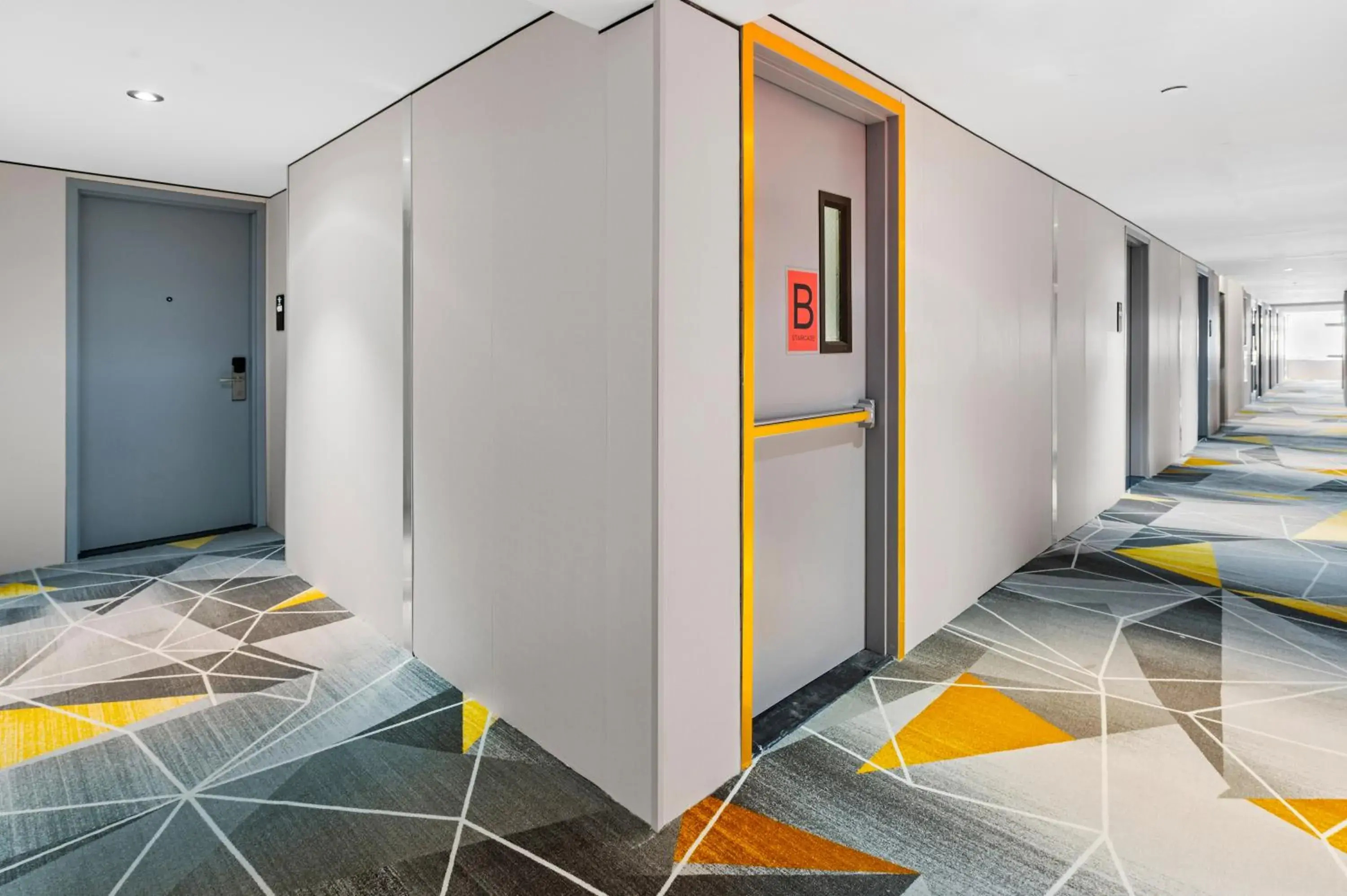 Property building in Ly New York Hotel Property building in Ly New York Hotel