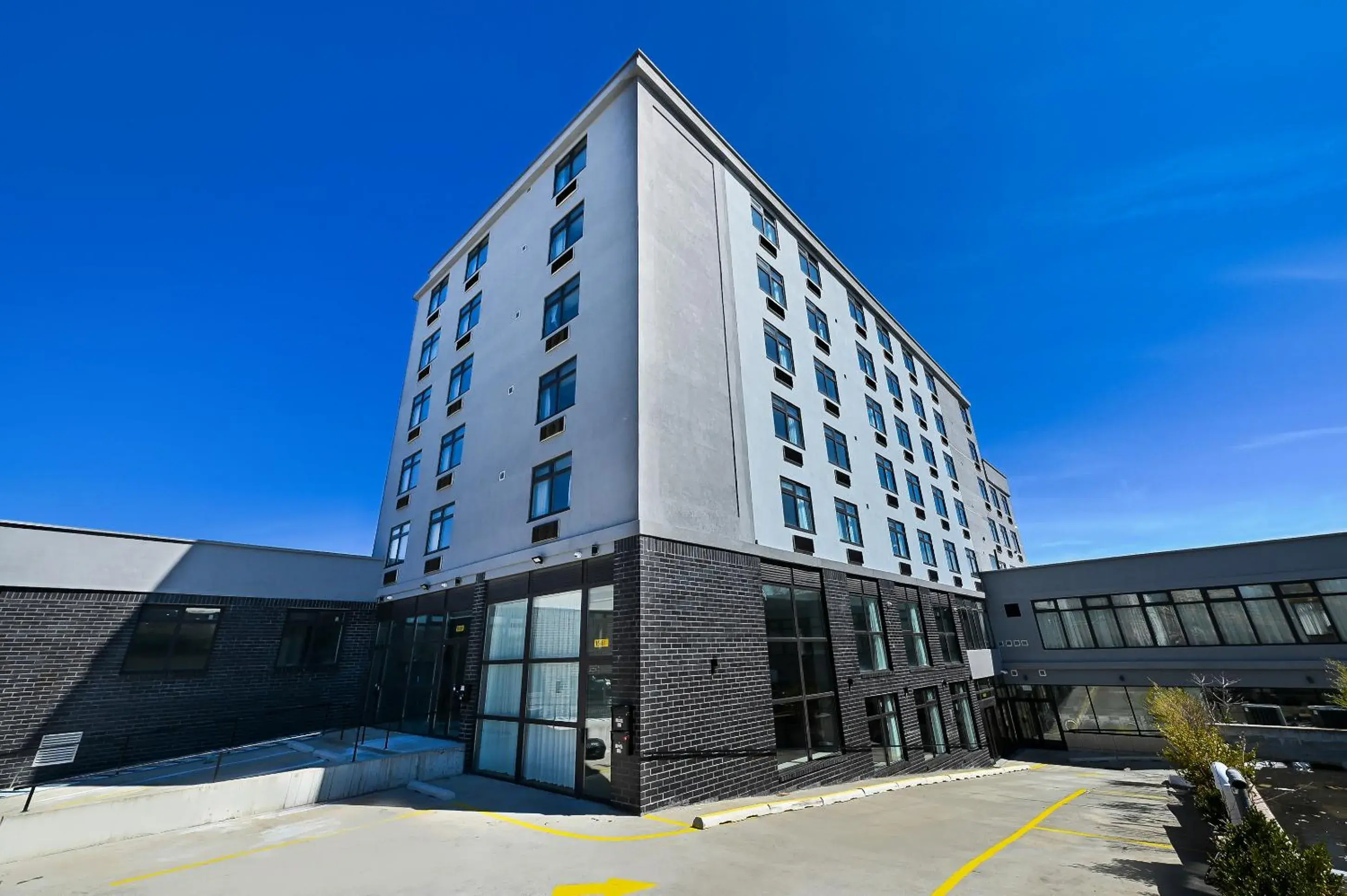 Property building in Ly New York Hotel Property building in Ly New York Hotel