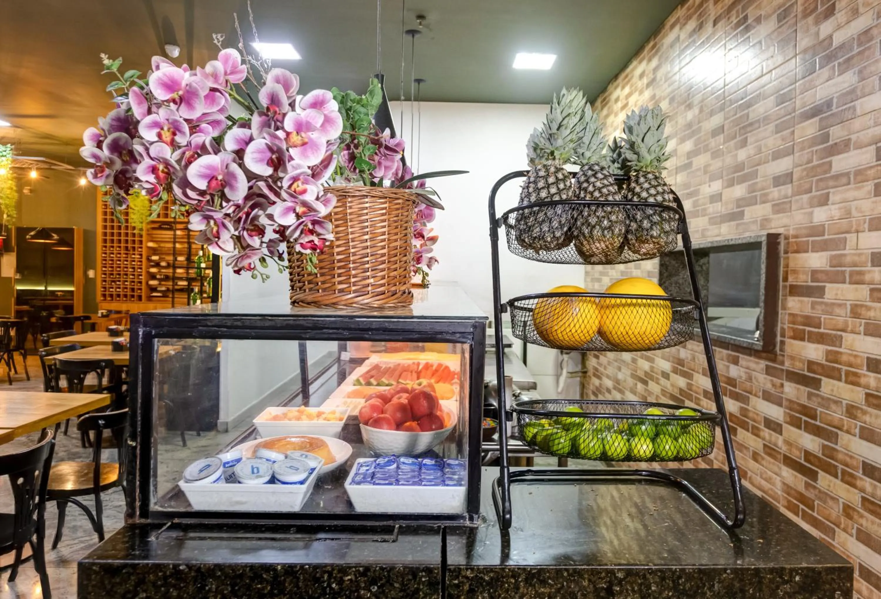 Breakfast in Allia Gran Pampulha Suites