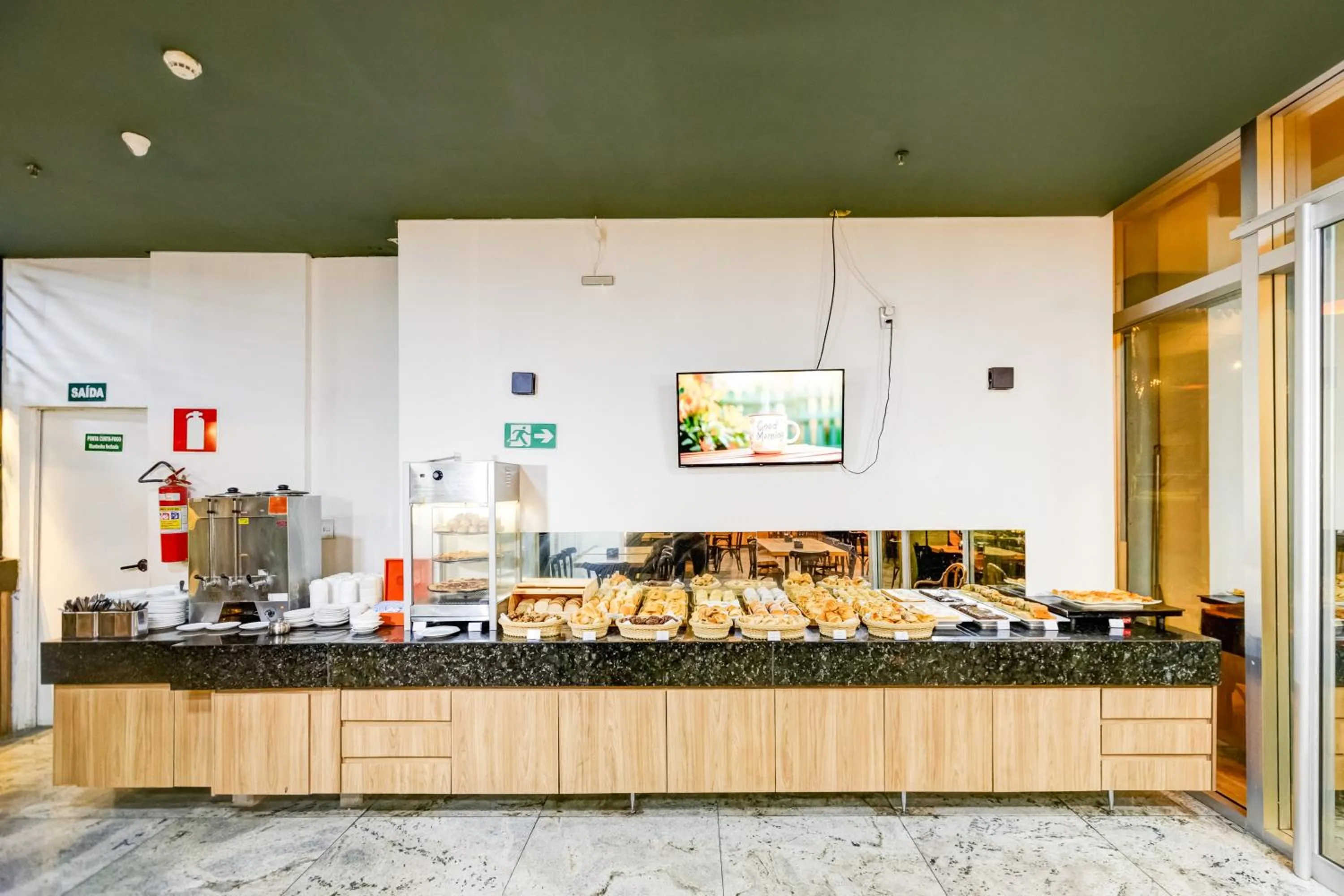 Breakfast in Allia Gran Pampulha Suites