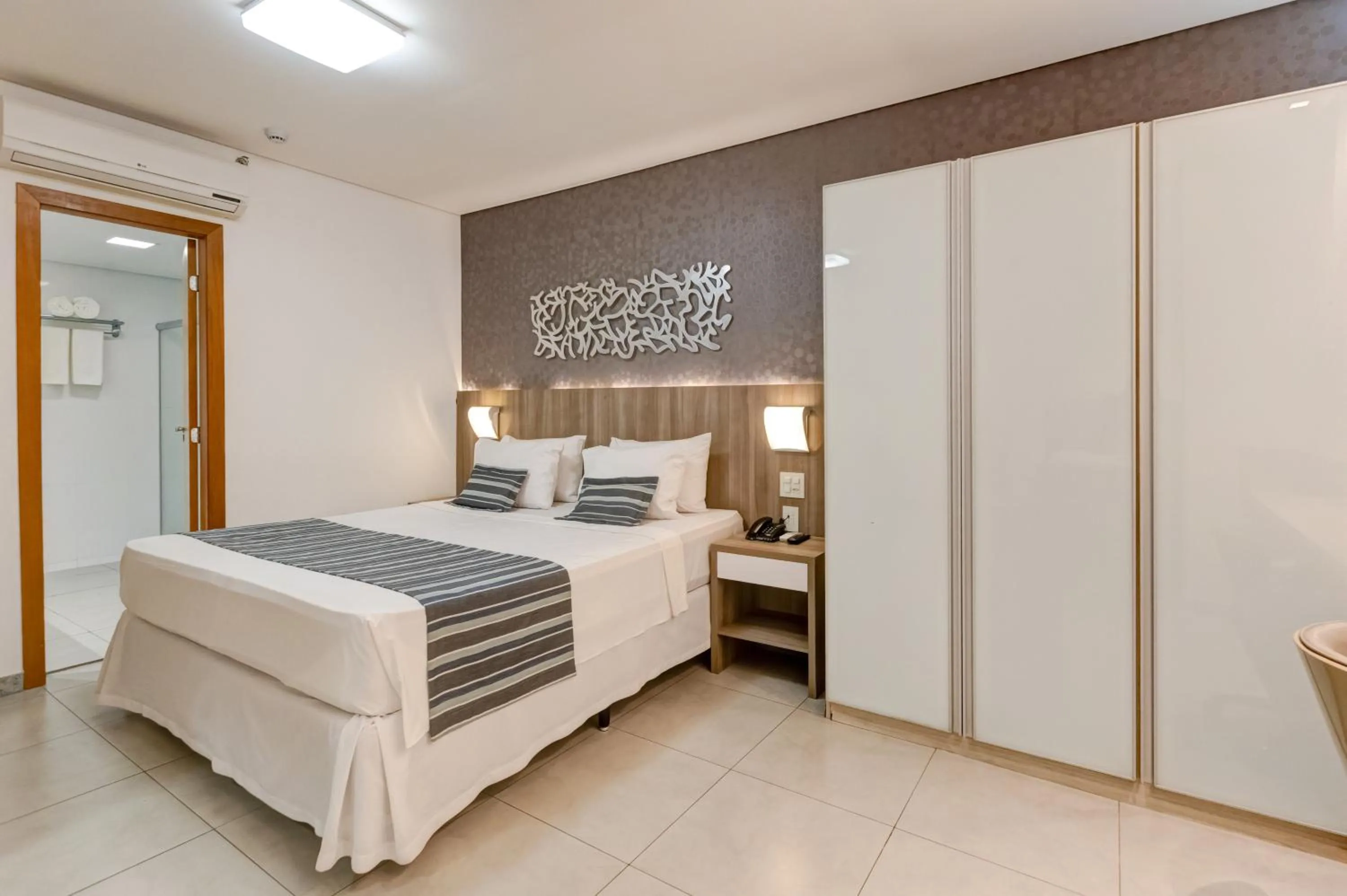 Bedroom, Bed in Allia Gran Pampulha Suites