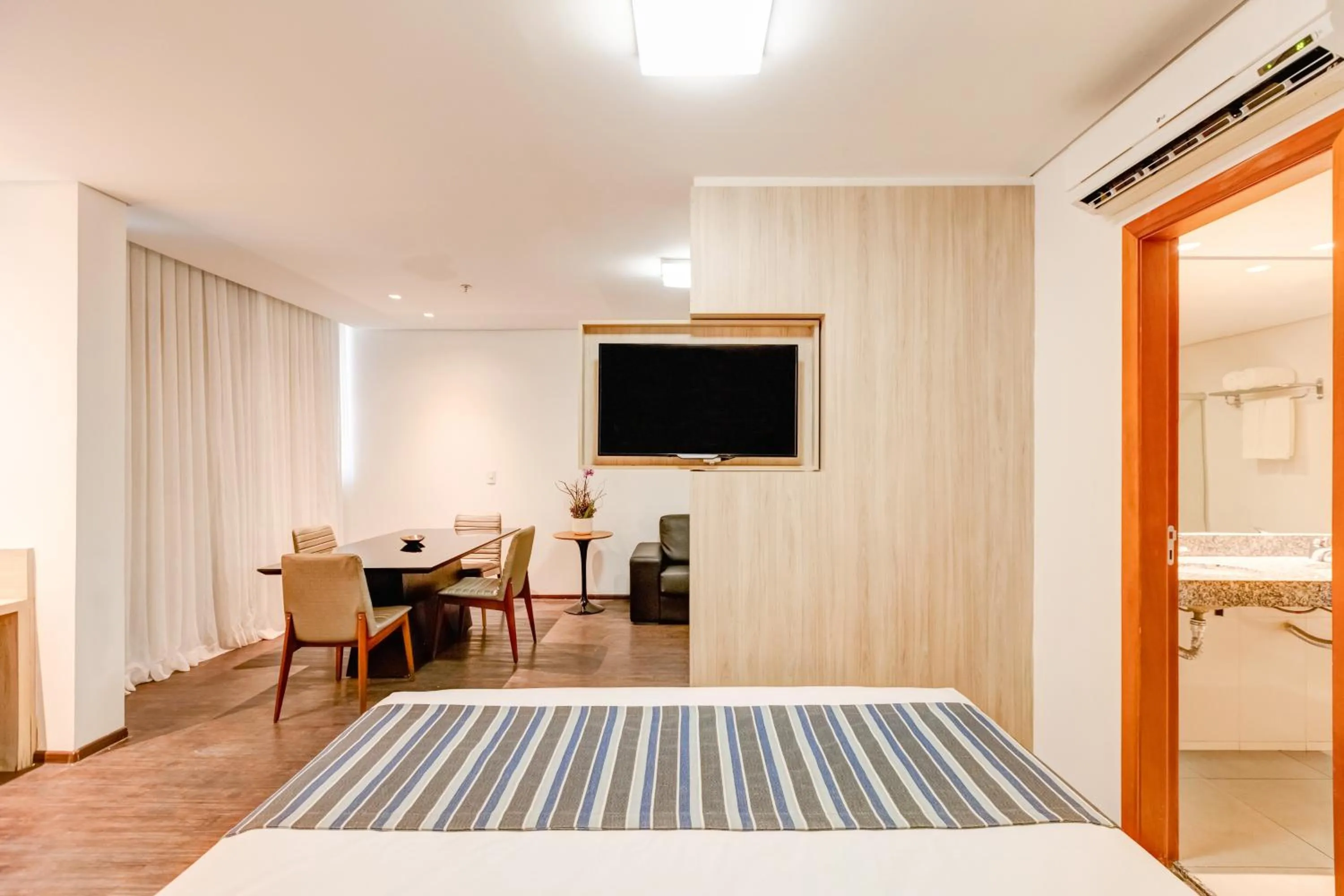 Bedroom, Bed in Allia Gran Pampulha Suites