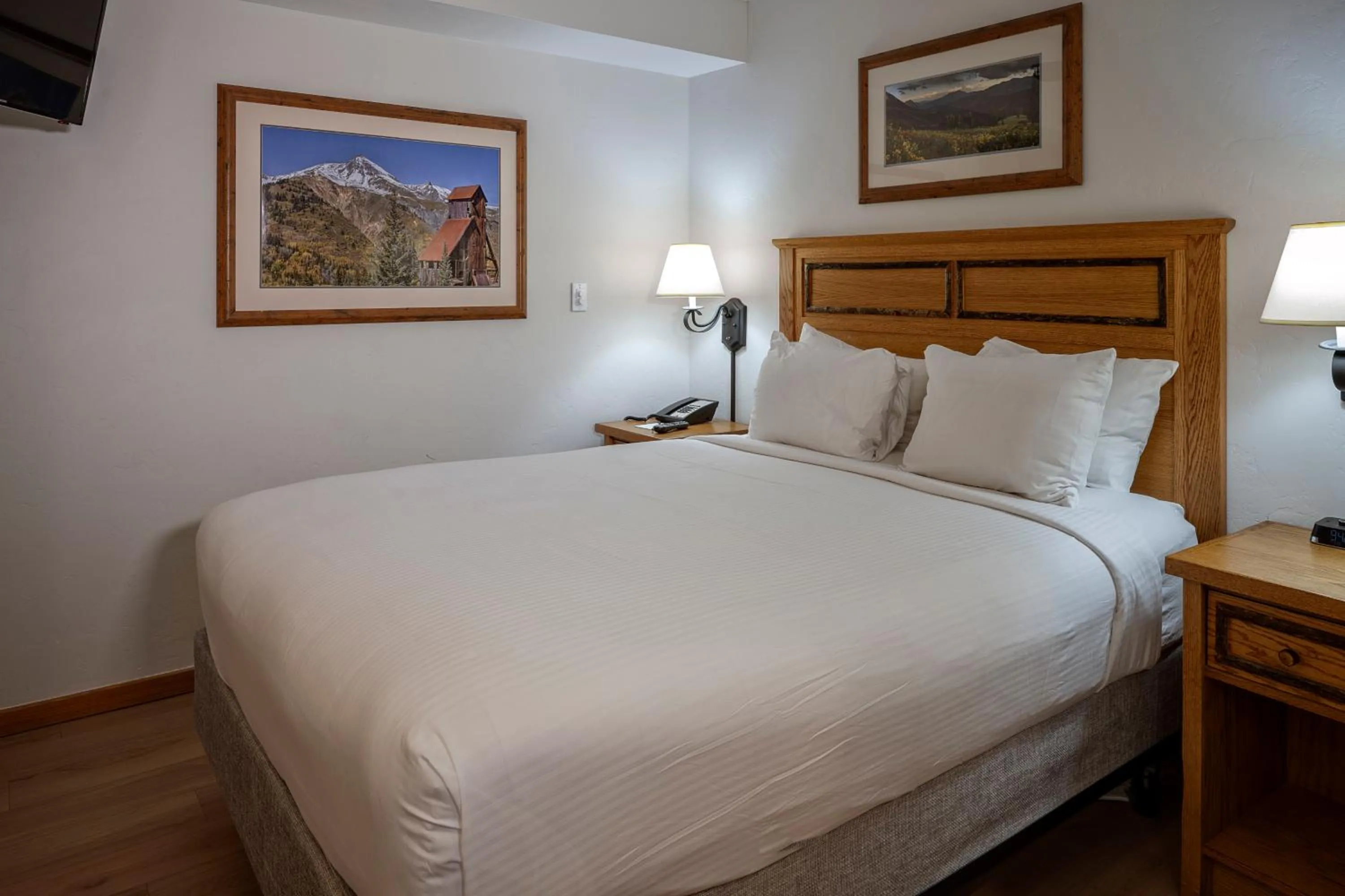 Bedroom, Bed in Beaver Run Resort